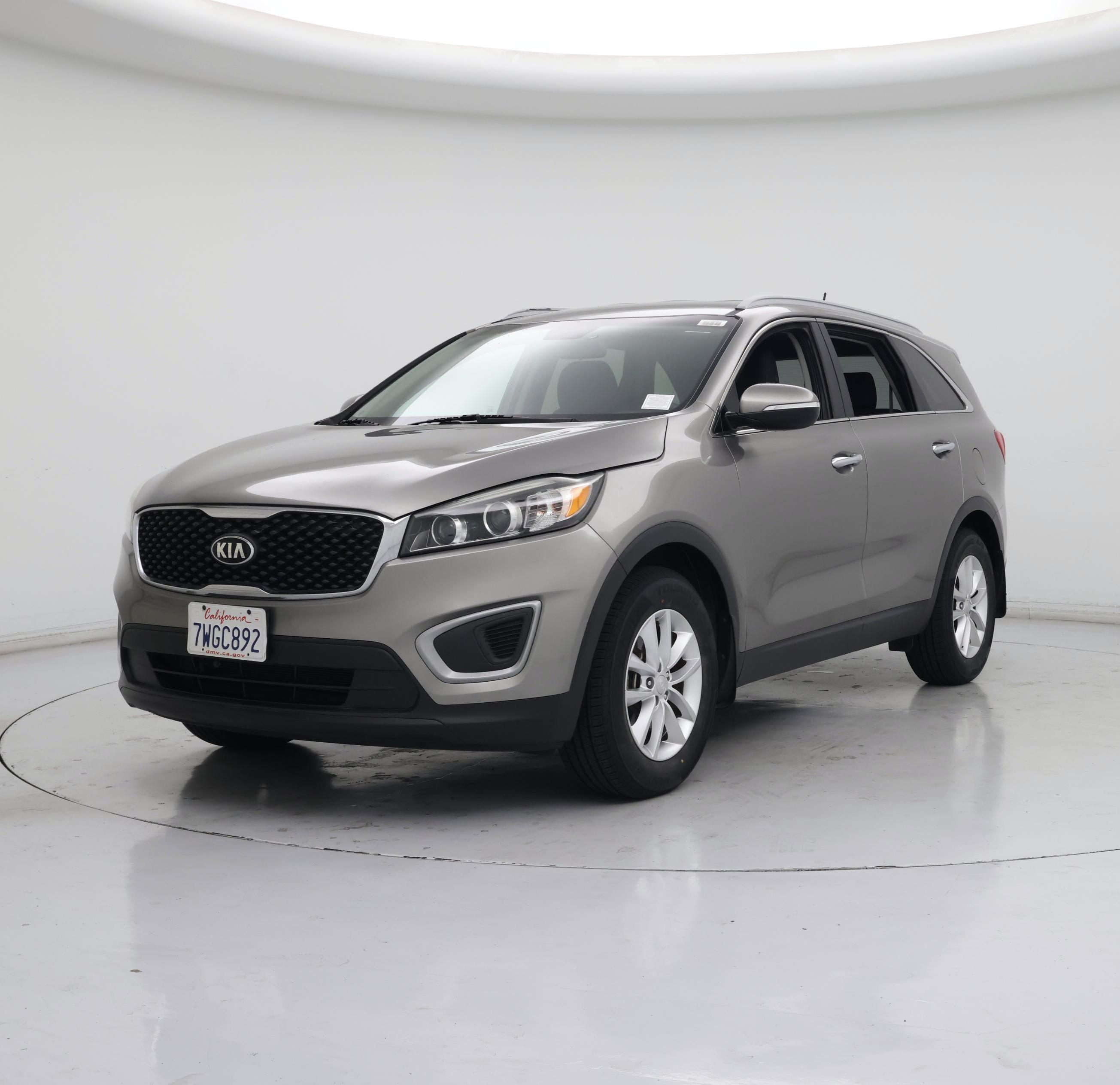 Thumbnail: 2017 Kia Sorento - 4