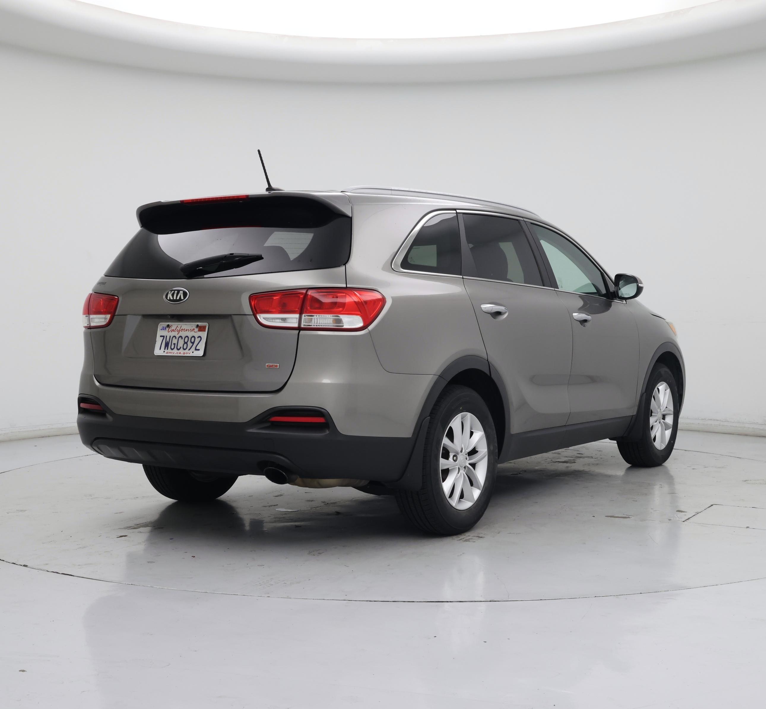 Thumbnail: 2017 Kia Sorento - 8