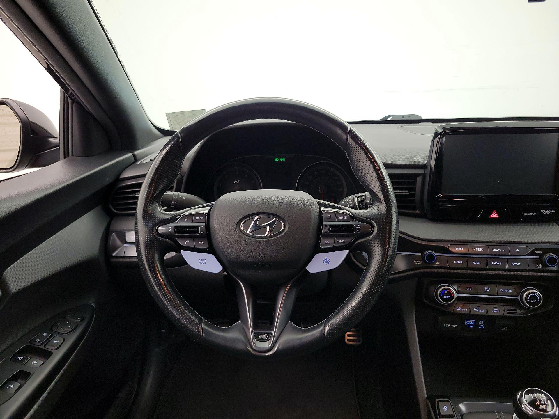 Thumbnail: 2019 Hyundai Veloster - 10
