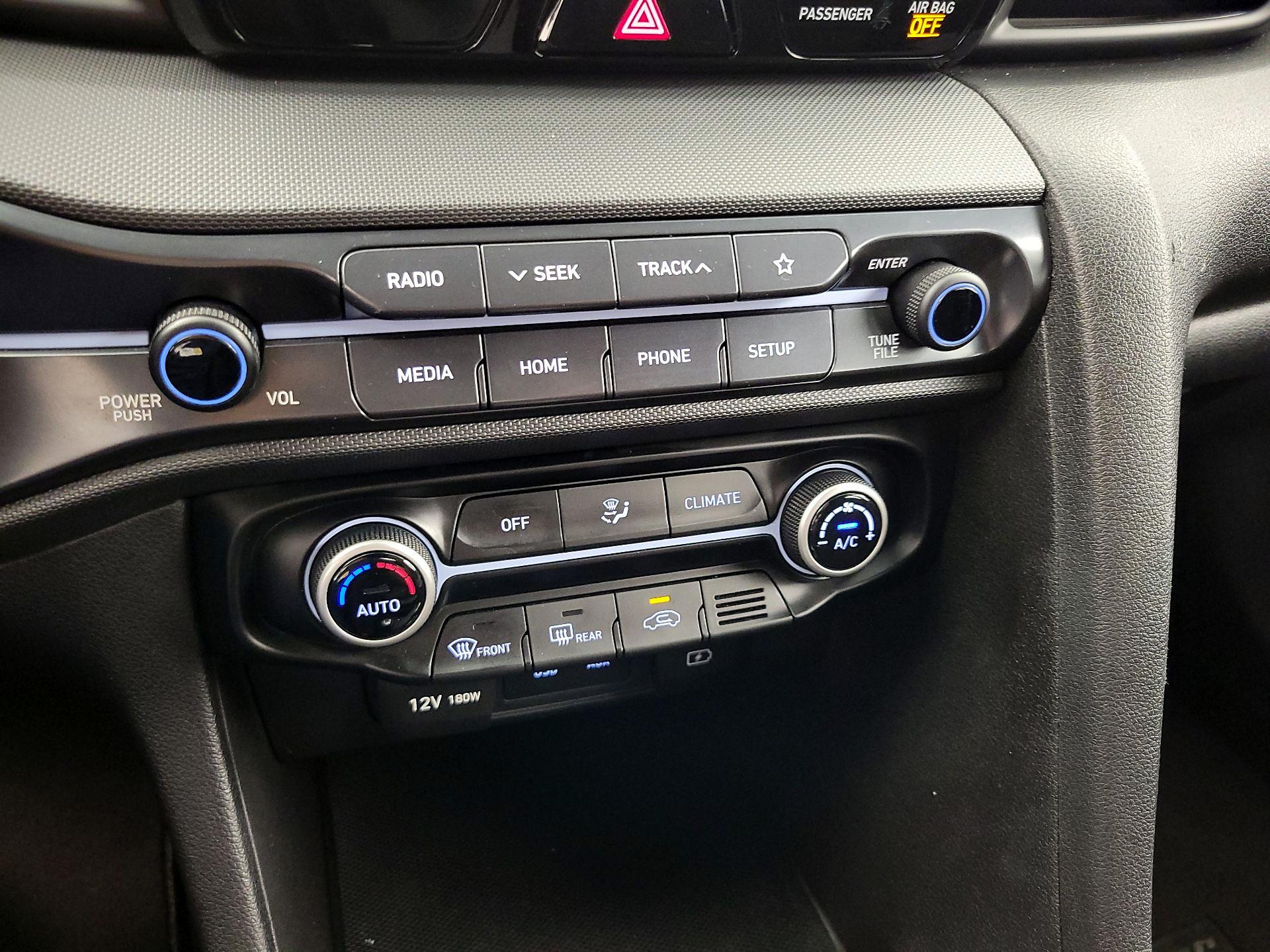 Thumbnail: 2019 Hyundai Veloster - 16