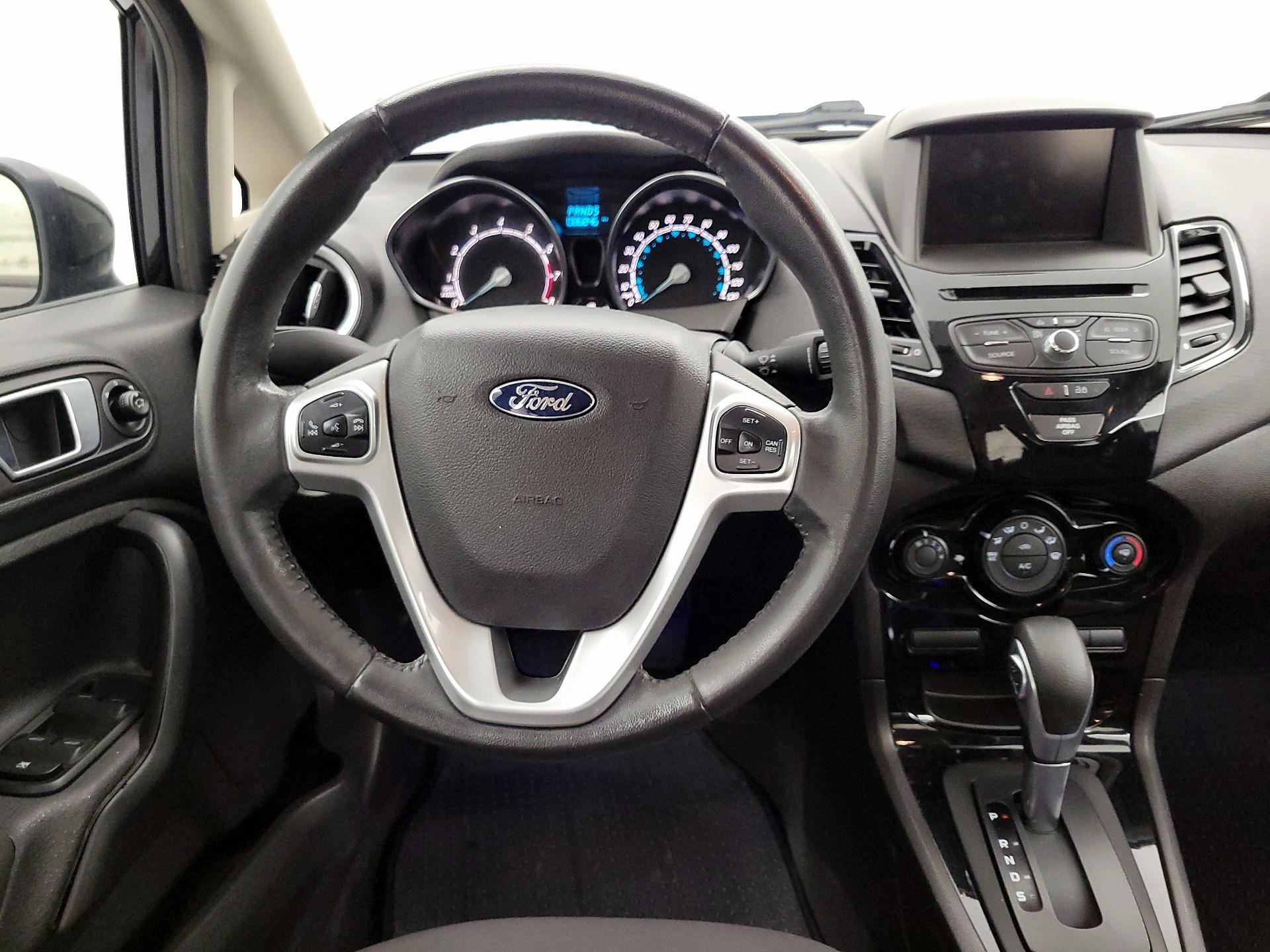 Thumbnail: 2014 Ford Fiesta - 10