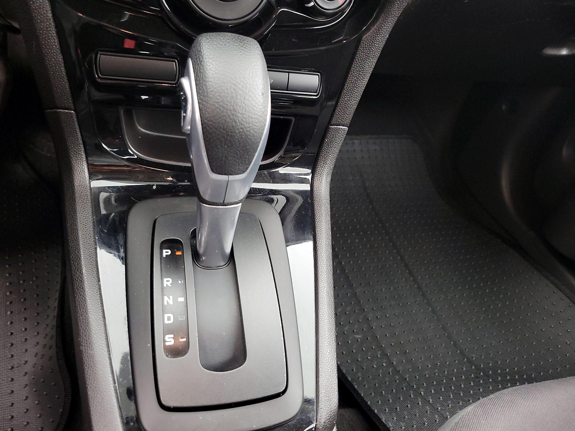 Thumbnail: 2014 Ford Fiesta - 16