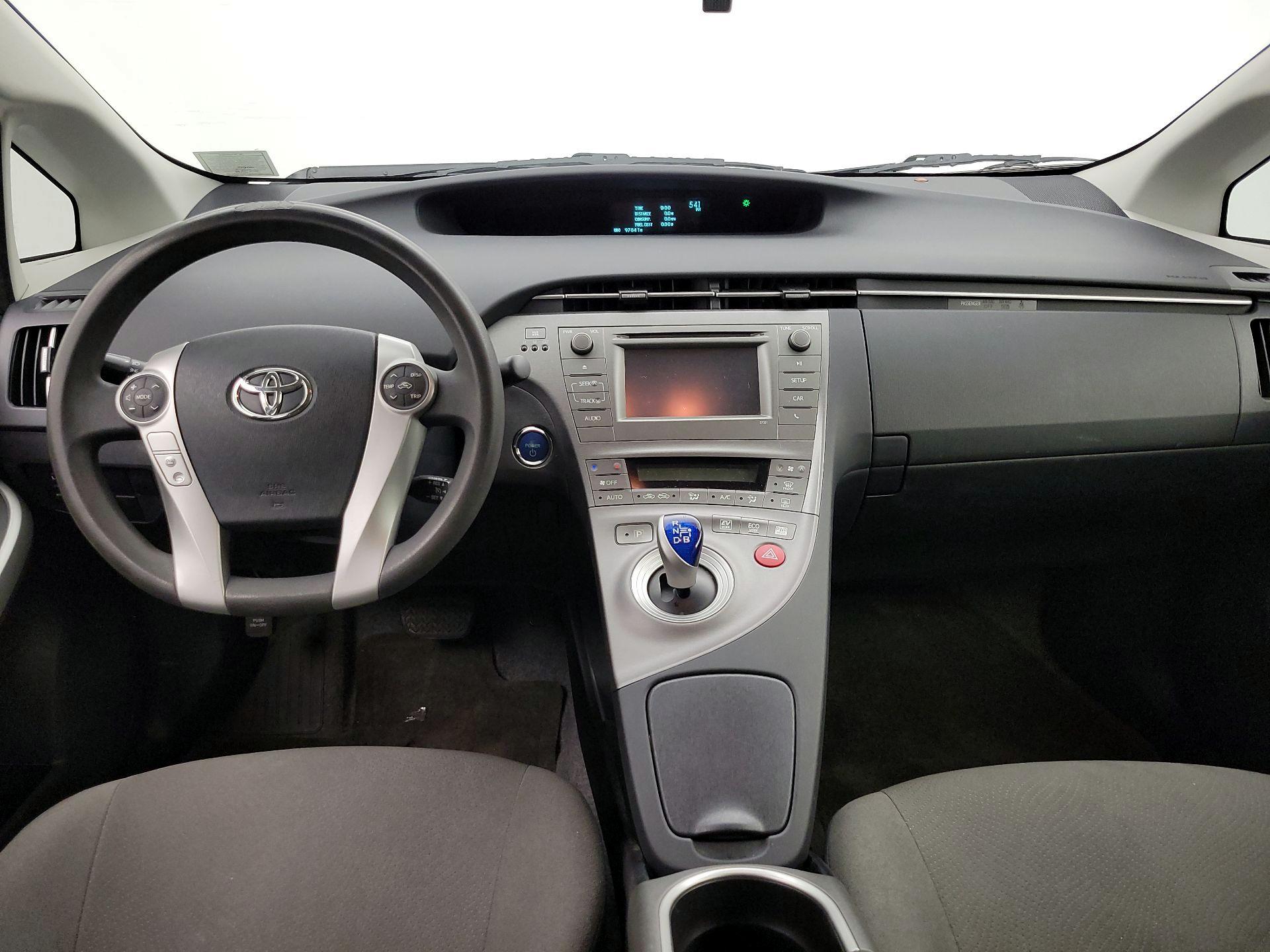 Thumbnail: 2015 Toyota Prius - 9