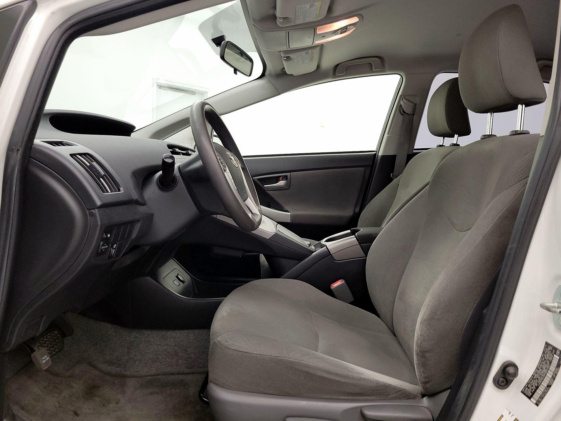 Thumbnail: 2015 Toyota Prius - 11