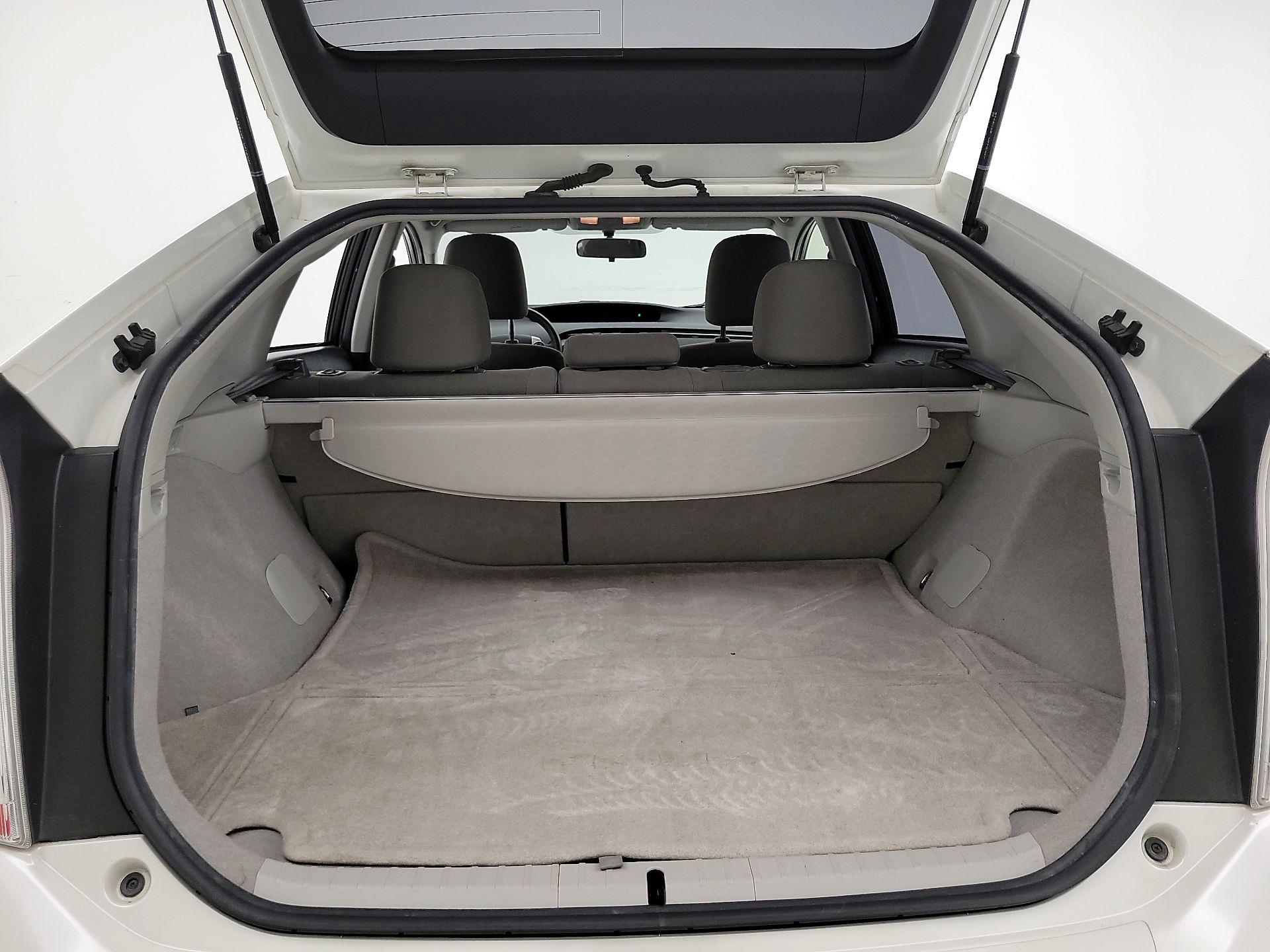 Thumbnail: 2015 Toyota Prius - 20