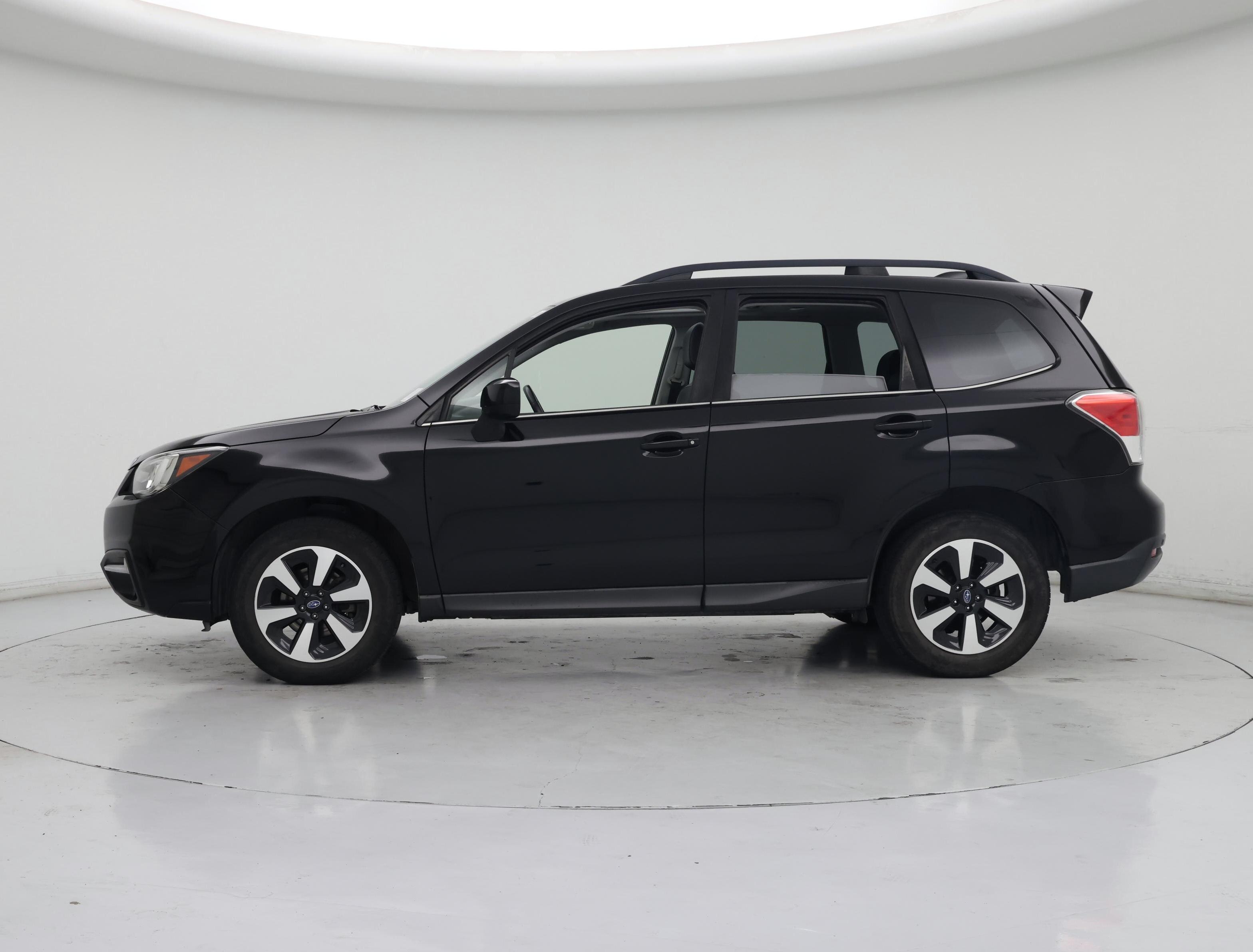 Thumbnail: 2018 Subaru Forester - 3