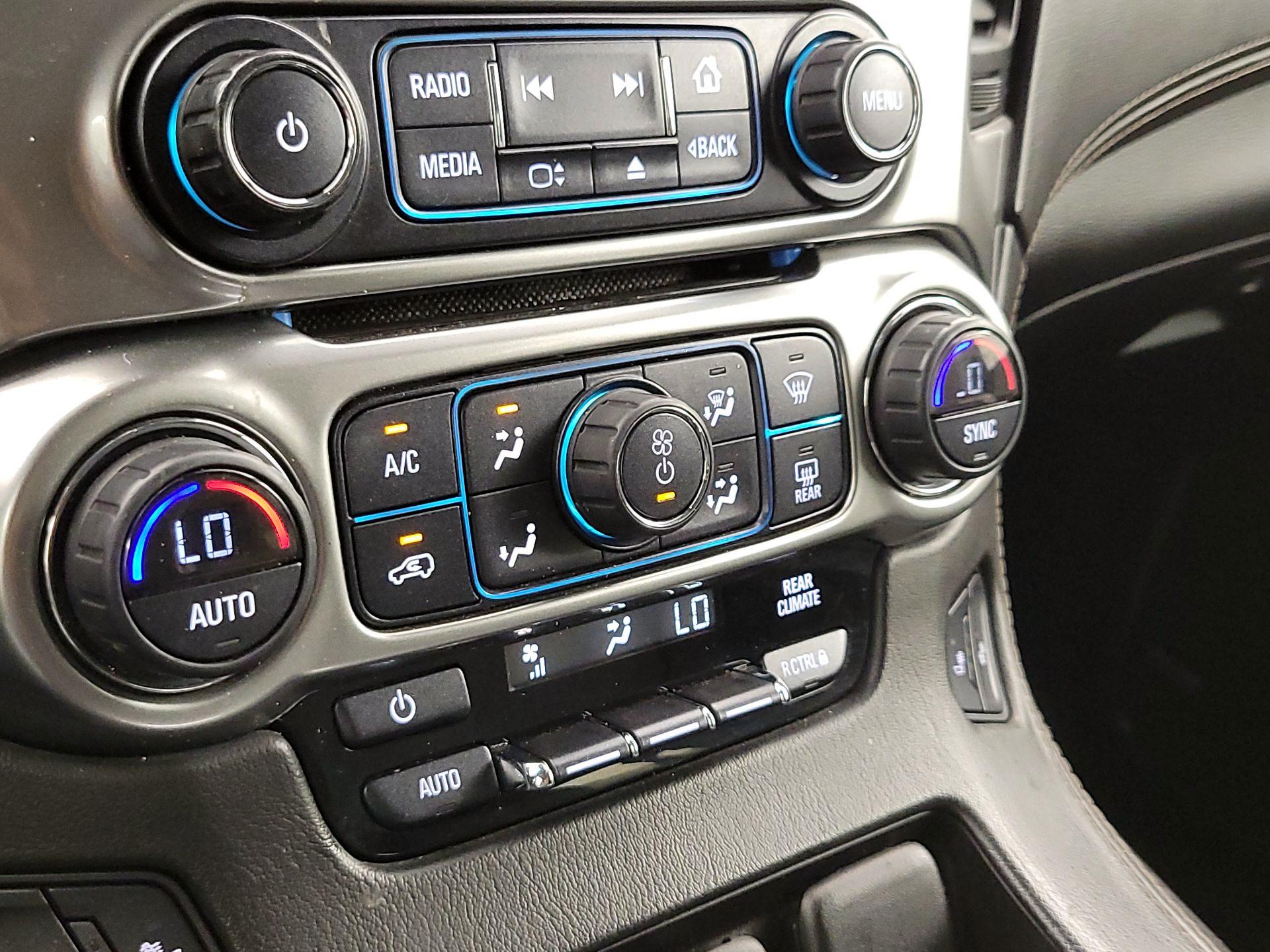 Thumbnail: 2016 Chevrolet Tahoe - 16