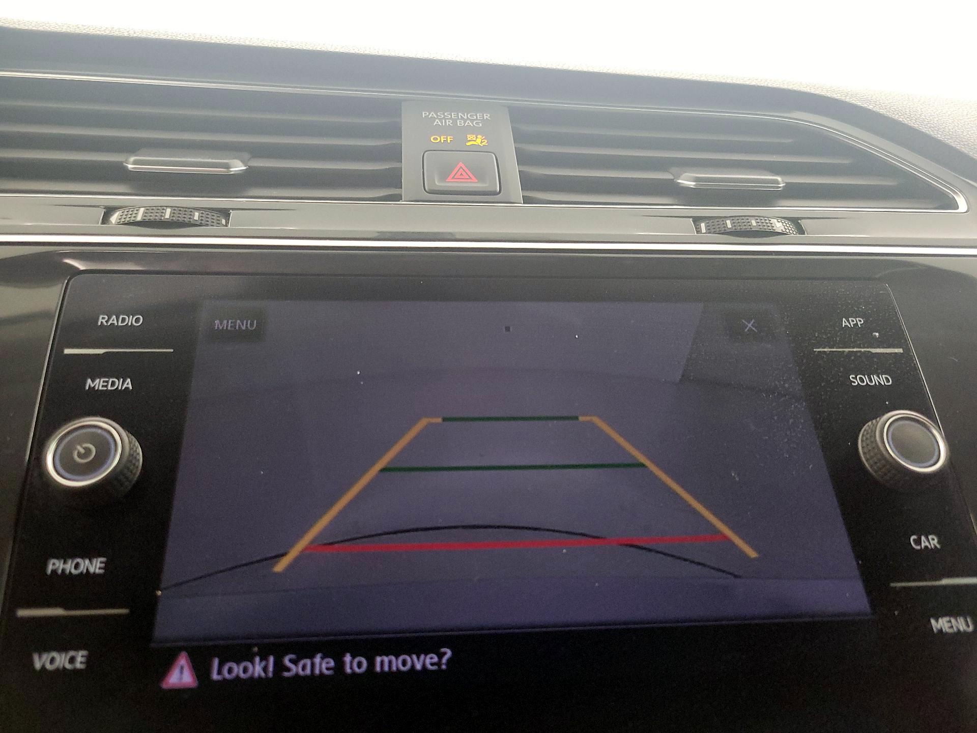 Thumbnail: 2020 Volkswagen Tiguan - 14