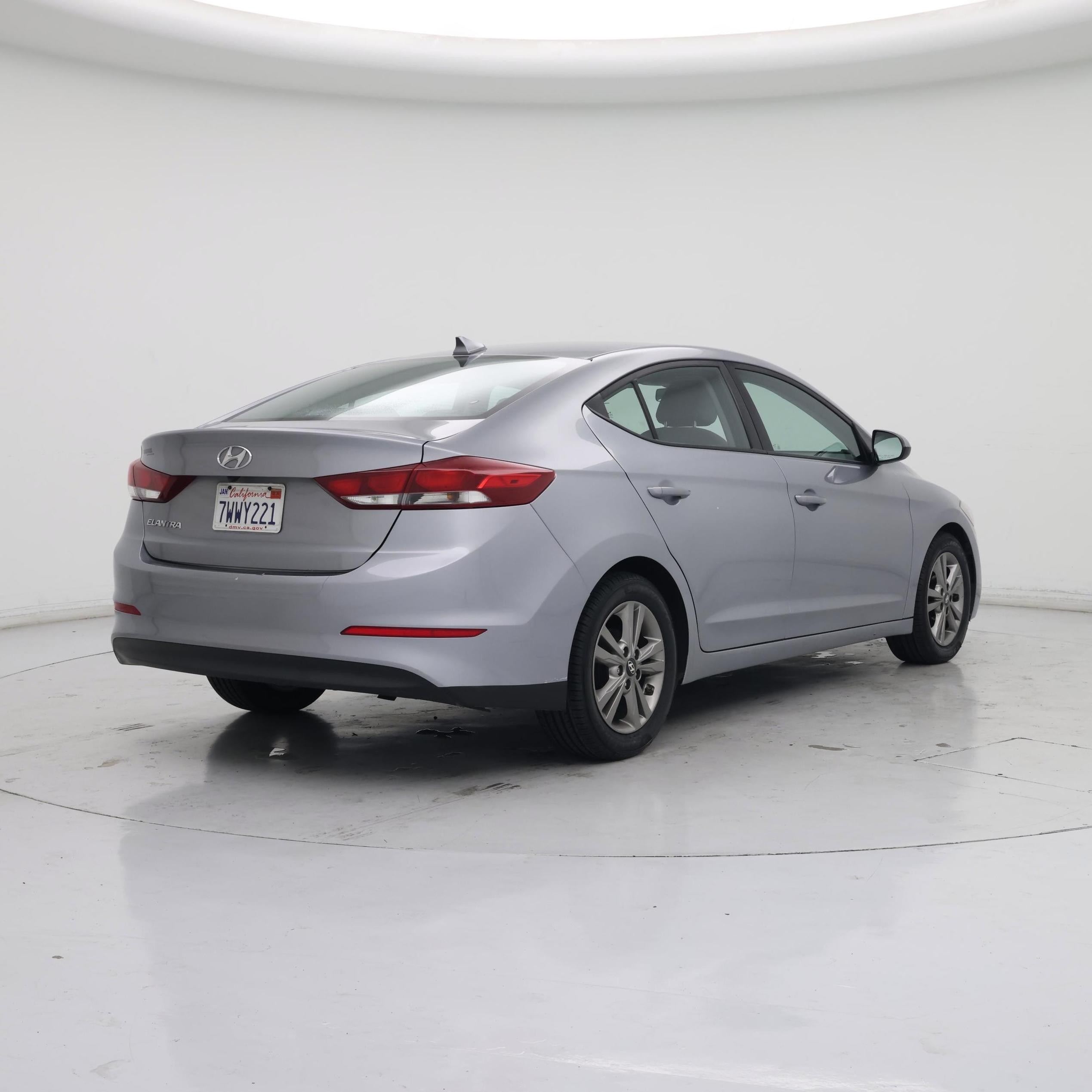 Thumbnail: 2017 Hyundai Elantra - 8