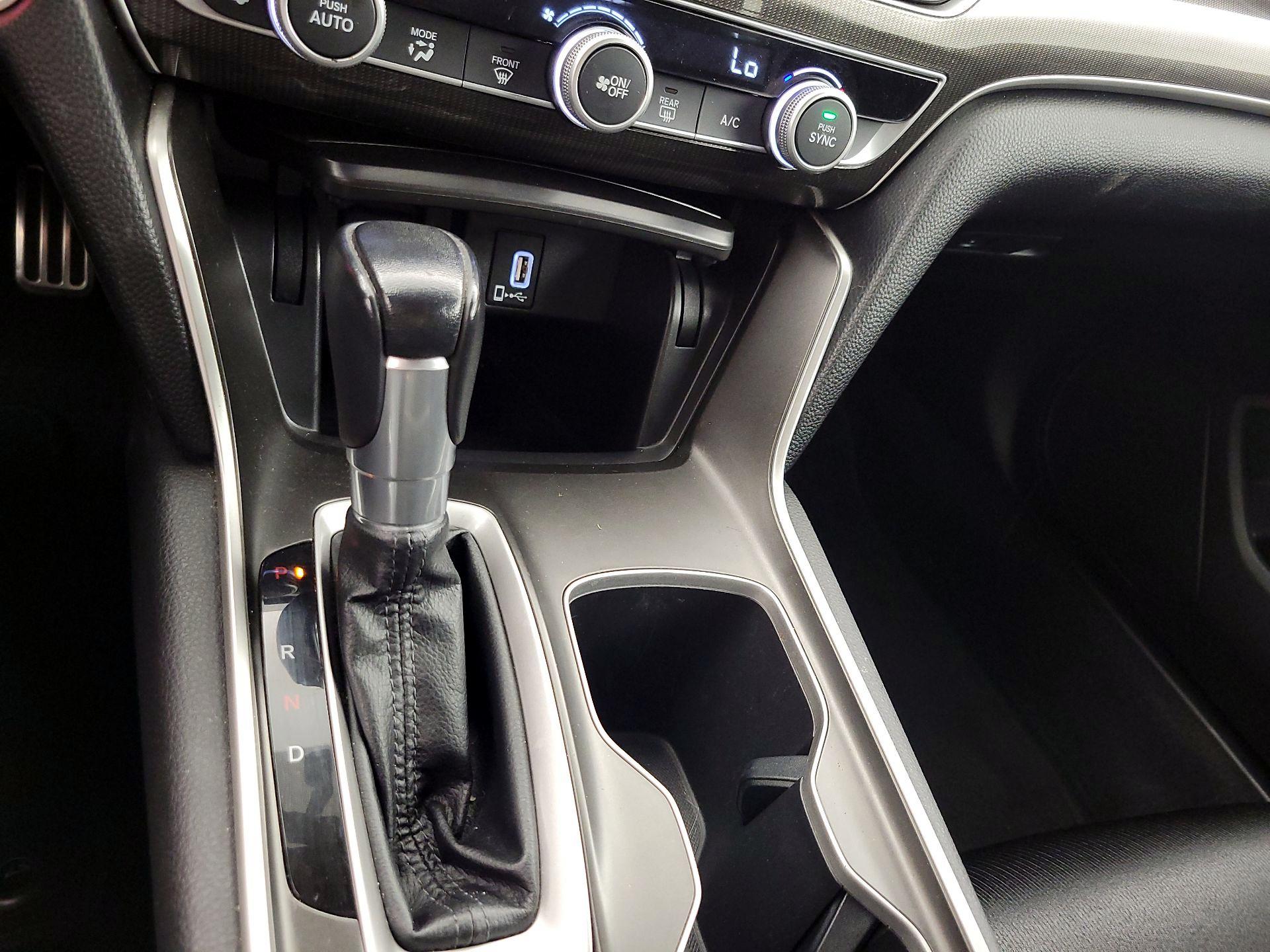 Thumbnail: 2019 Honda Accord - 17