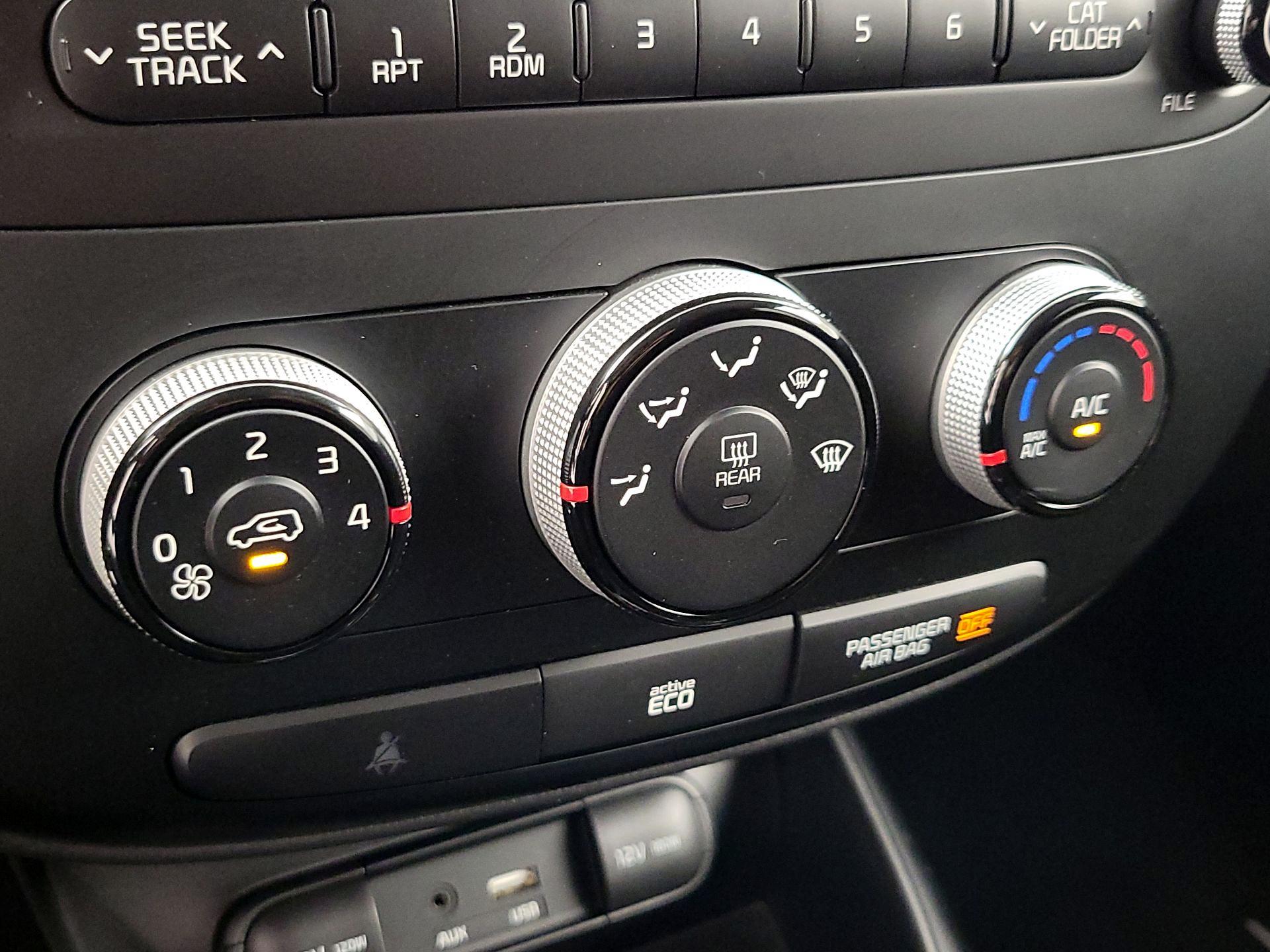 Thumbnail: 2016 Kia Soul - 15