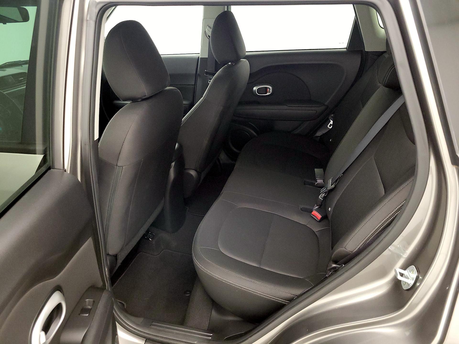 Thumbnail: 2016 Kia Soul - 18
