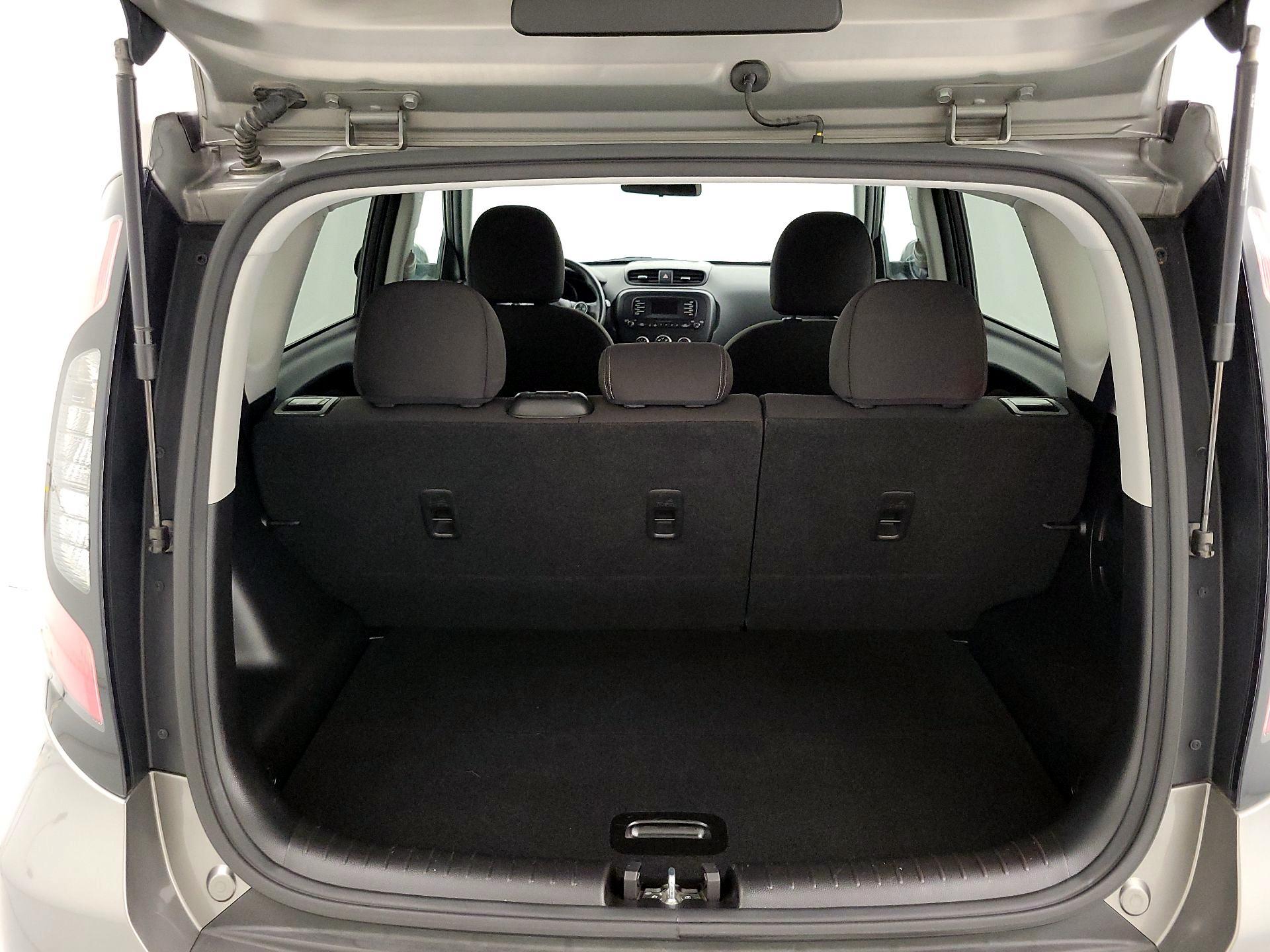 Thumbnail: 2016 Kia Soul - 19