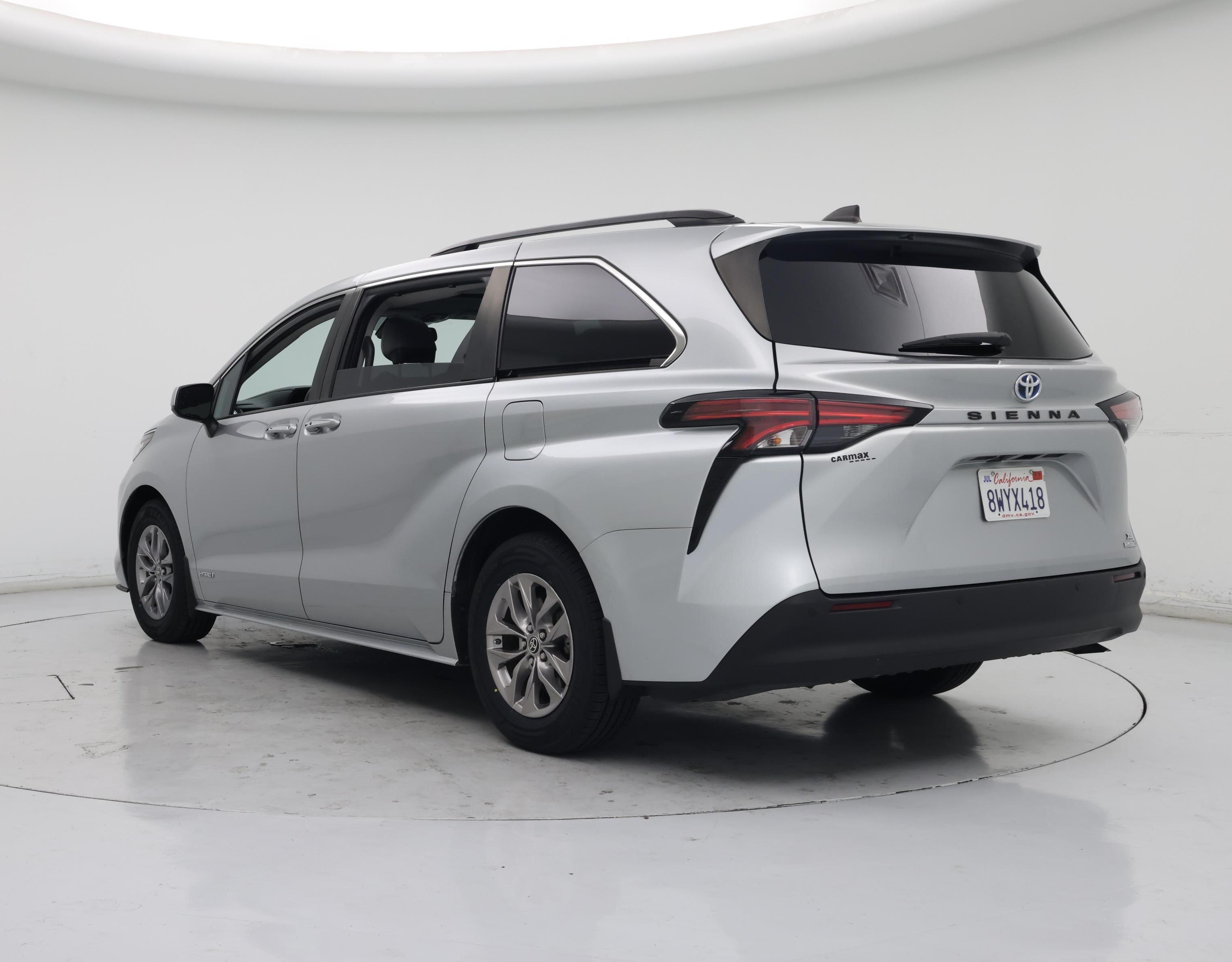 Thumbnail: 2021 Toyota Sienna - 2