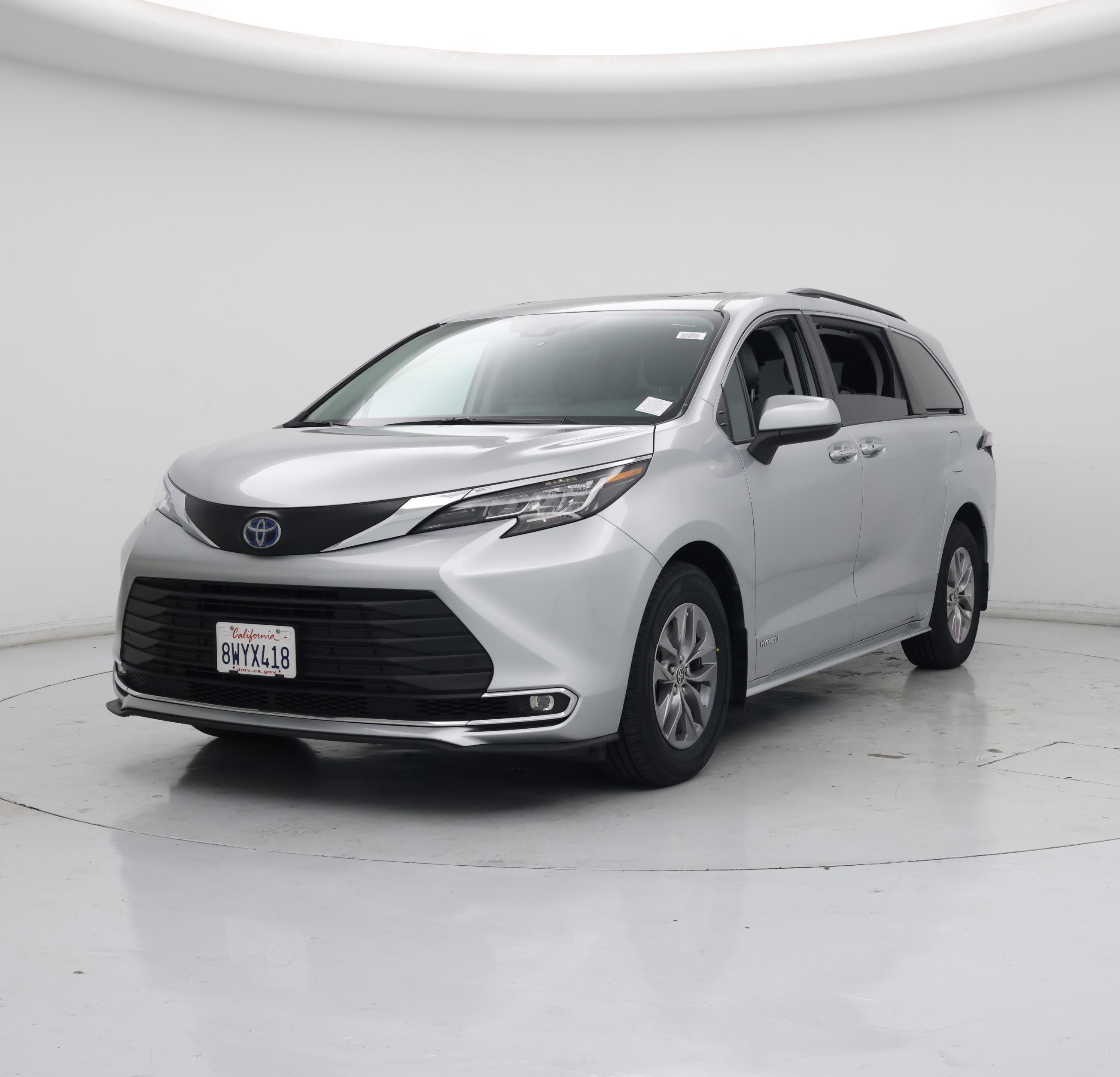 Thumbnail: 2021 Toyota Sienna - 4