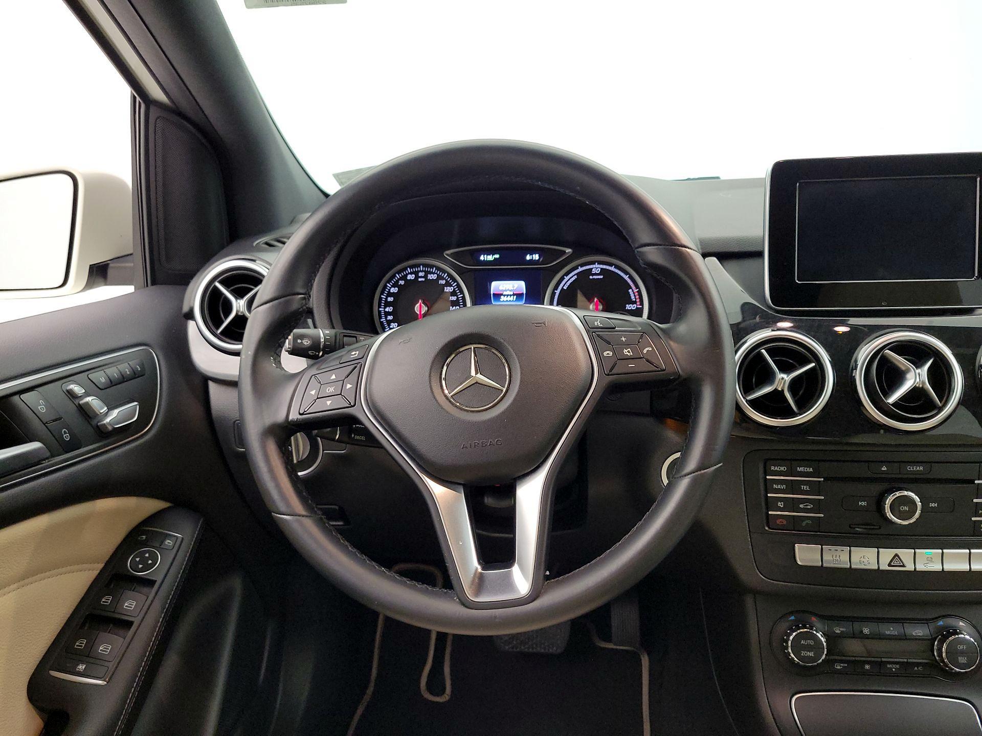 Thumbnail: 2017 Mercedes-Benz B-Class - 10