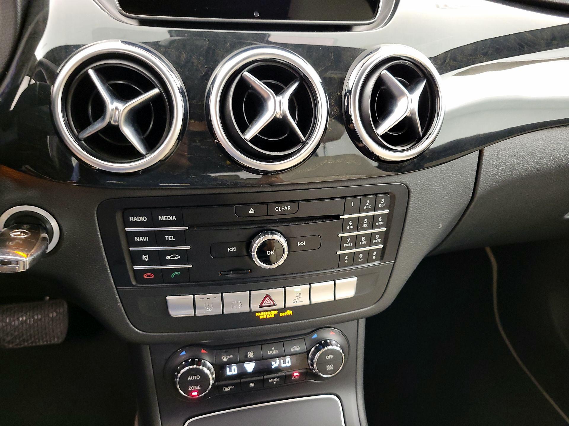 Thumbnail: 2017 Mercedes-Benz B-Class - 17