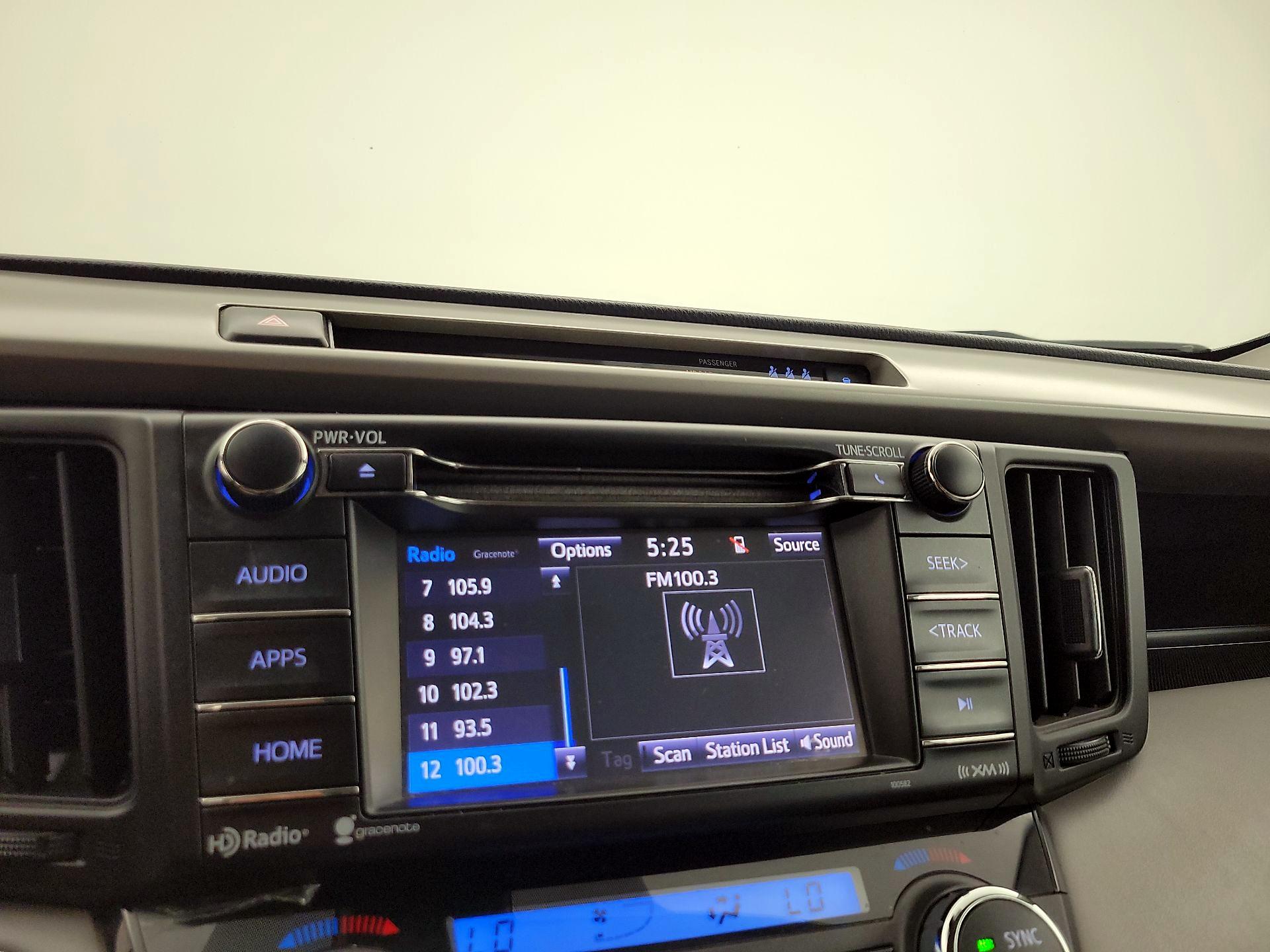 Thumbnail: 2018 Toyota RAV4 - 15
