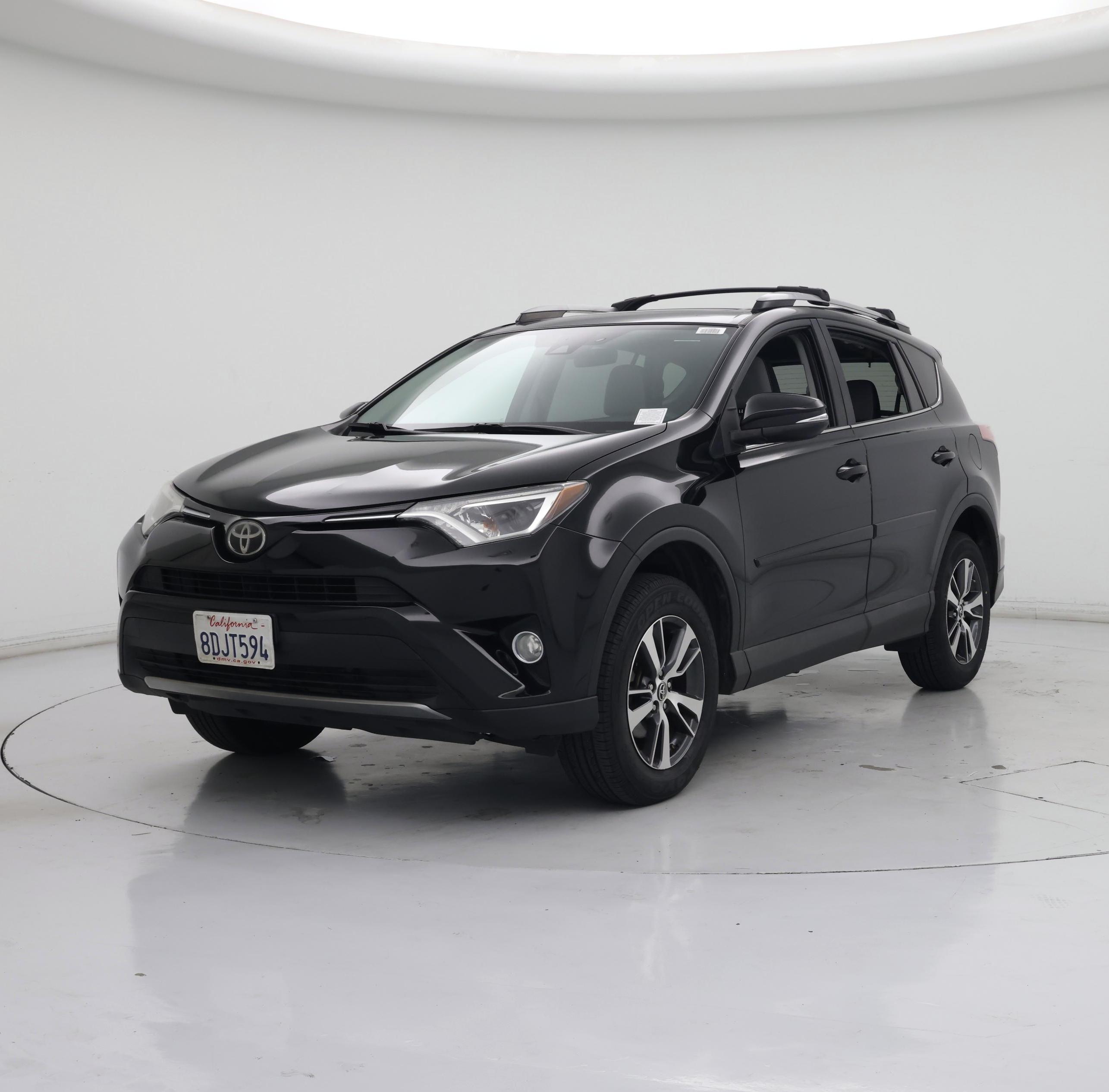 Thumbnail: 2018 Toyota RAV4 - 4