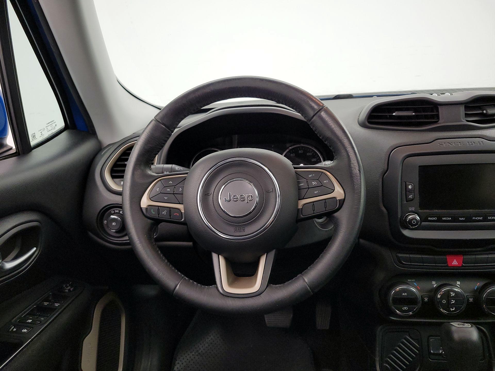 Thumbnail: 2015 Jeep Renegade - 10