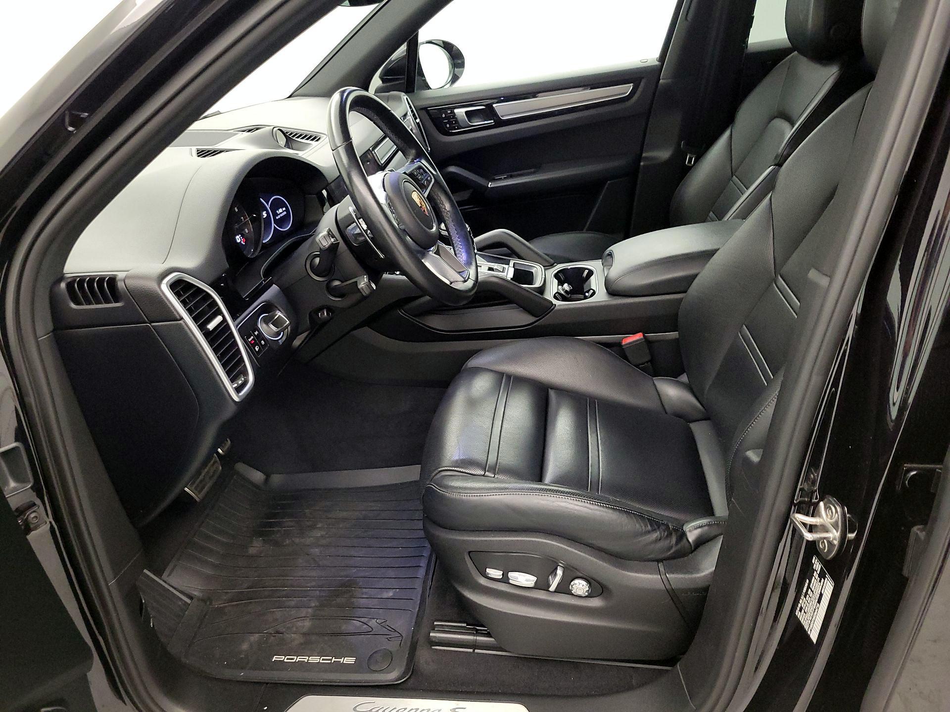 Thumbnail: 2019 Porsche Cayenne - 11