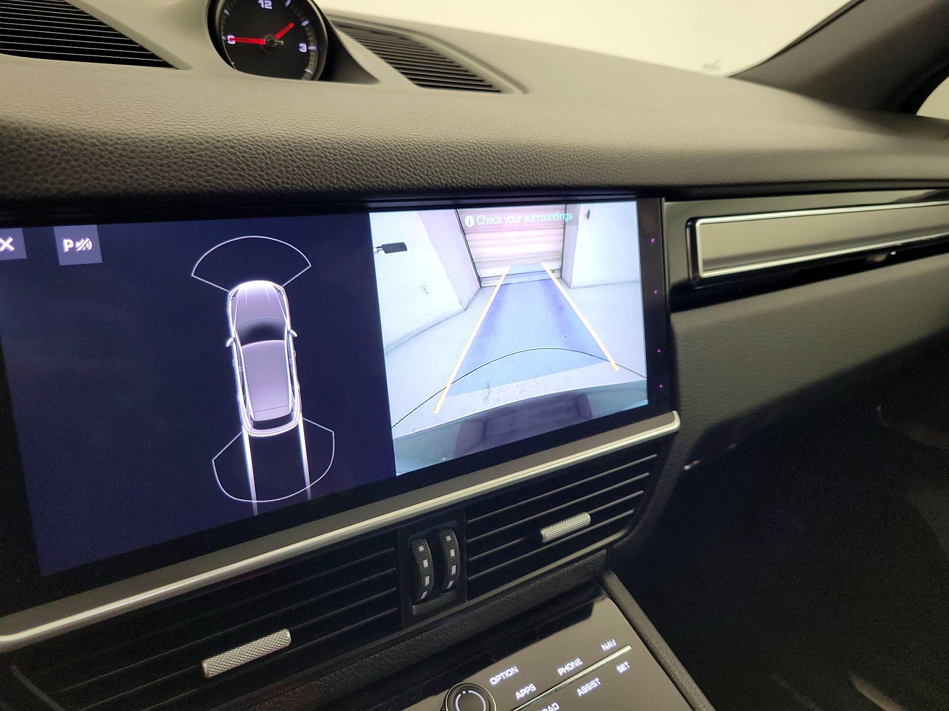 Thumbnail: 2019 Porsche Cayenne - 14