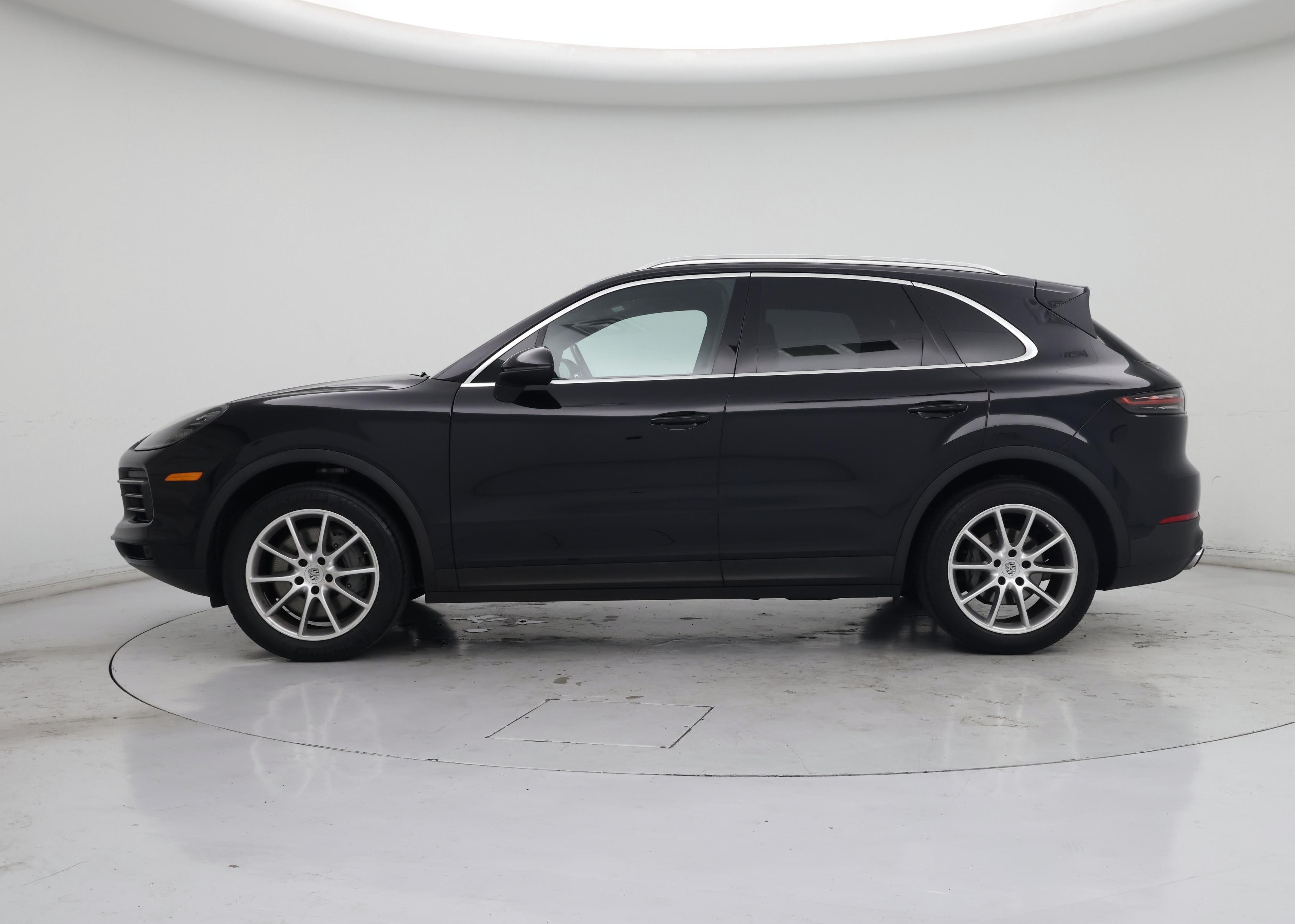 Thumbnail: 2019 Porsche Cayenne - 3