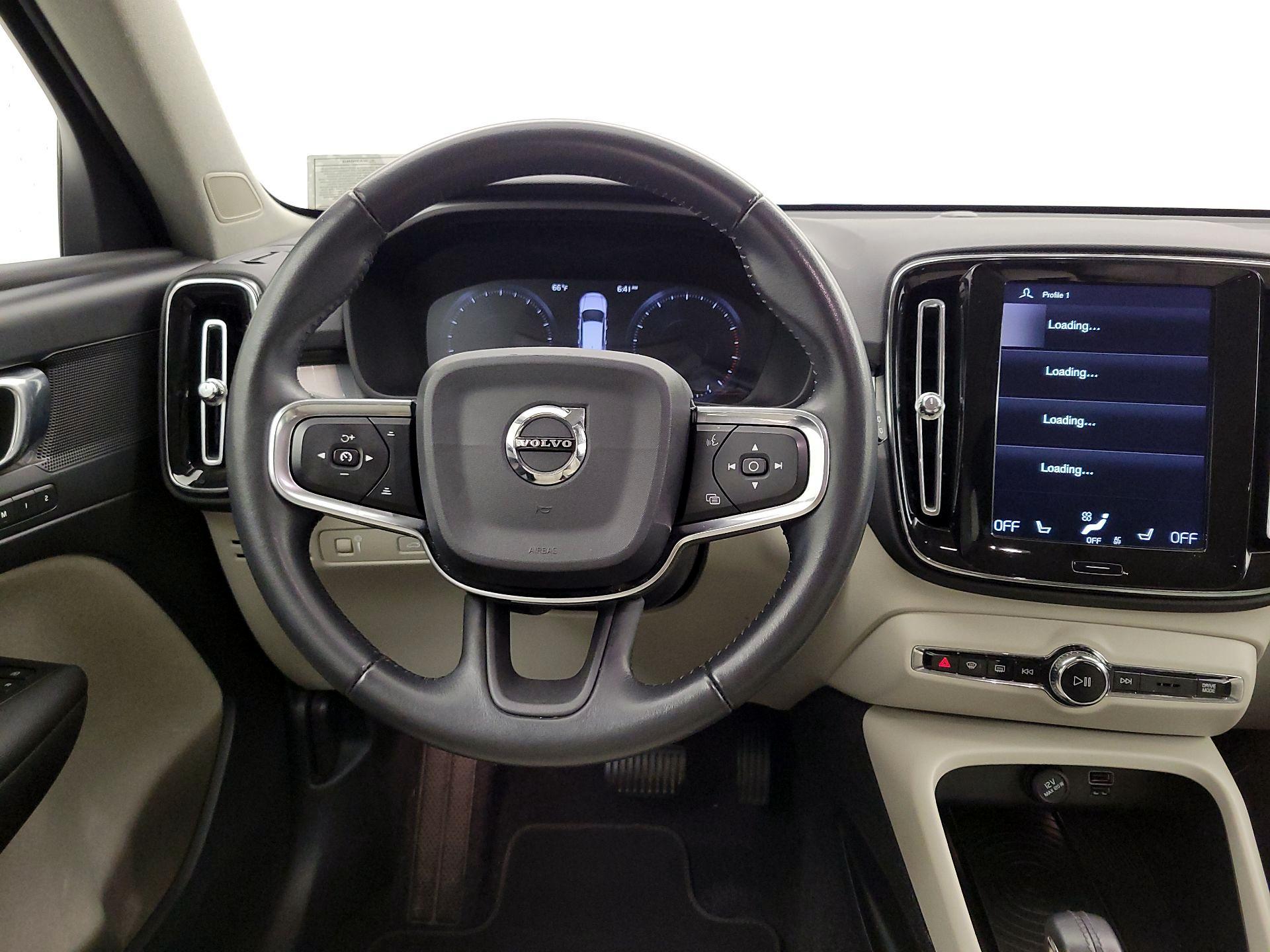 Thumbnail: 2019 Volvo XC40 - 10