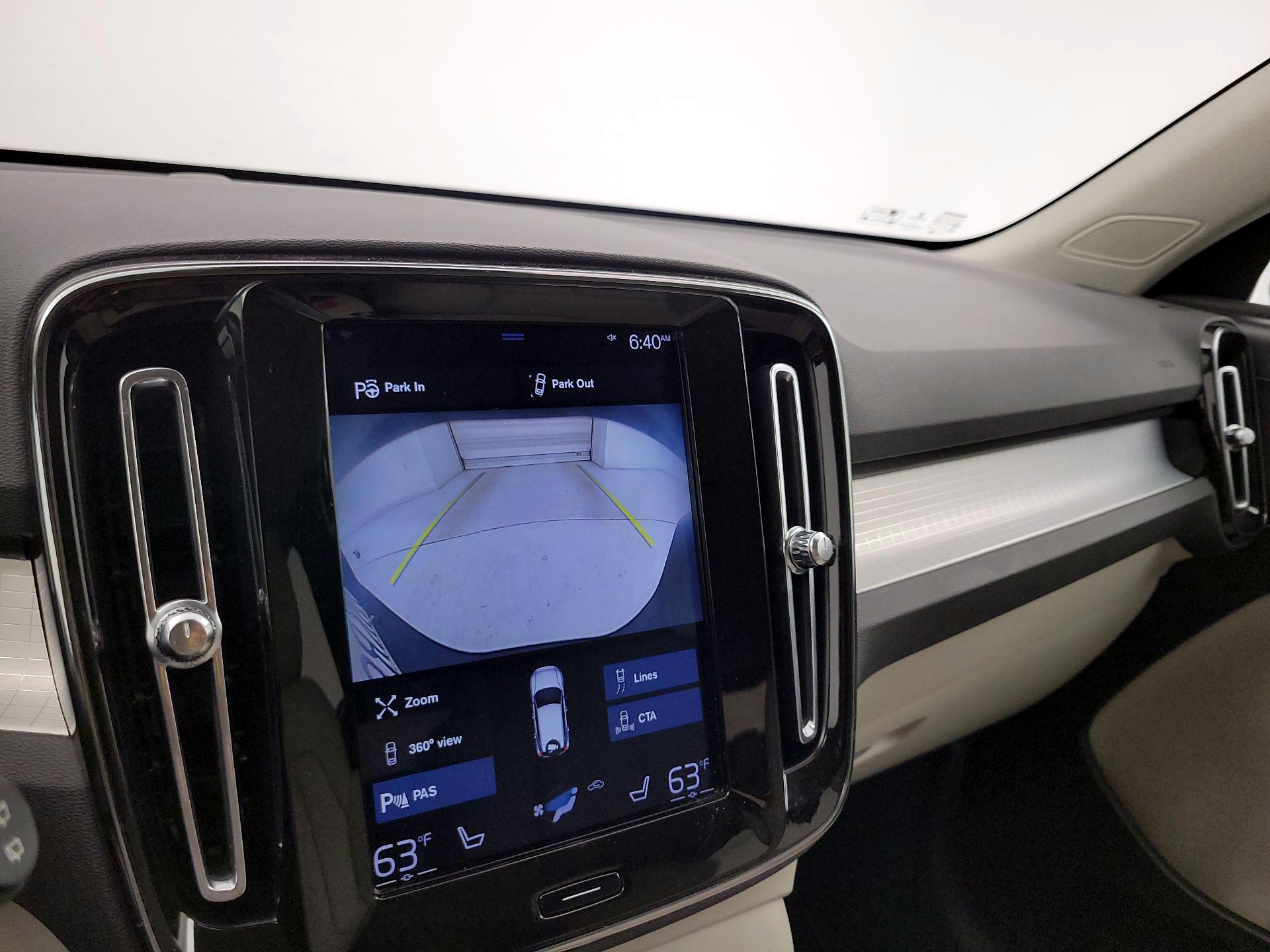 Thumbnail: 2019 Volvo XC40 - 13