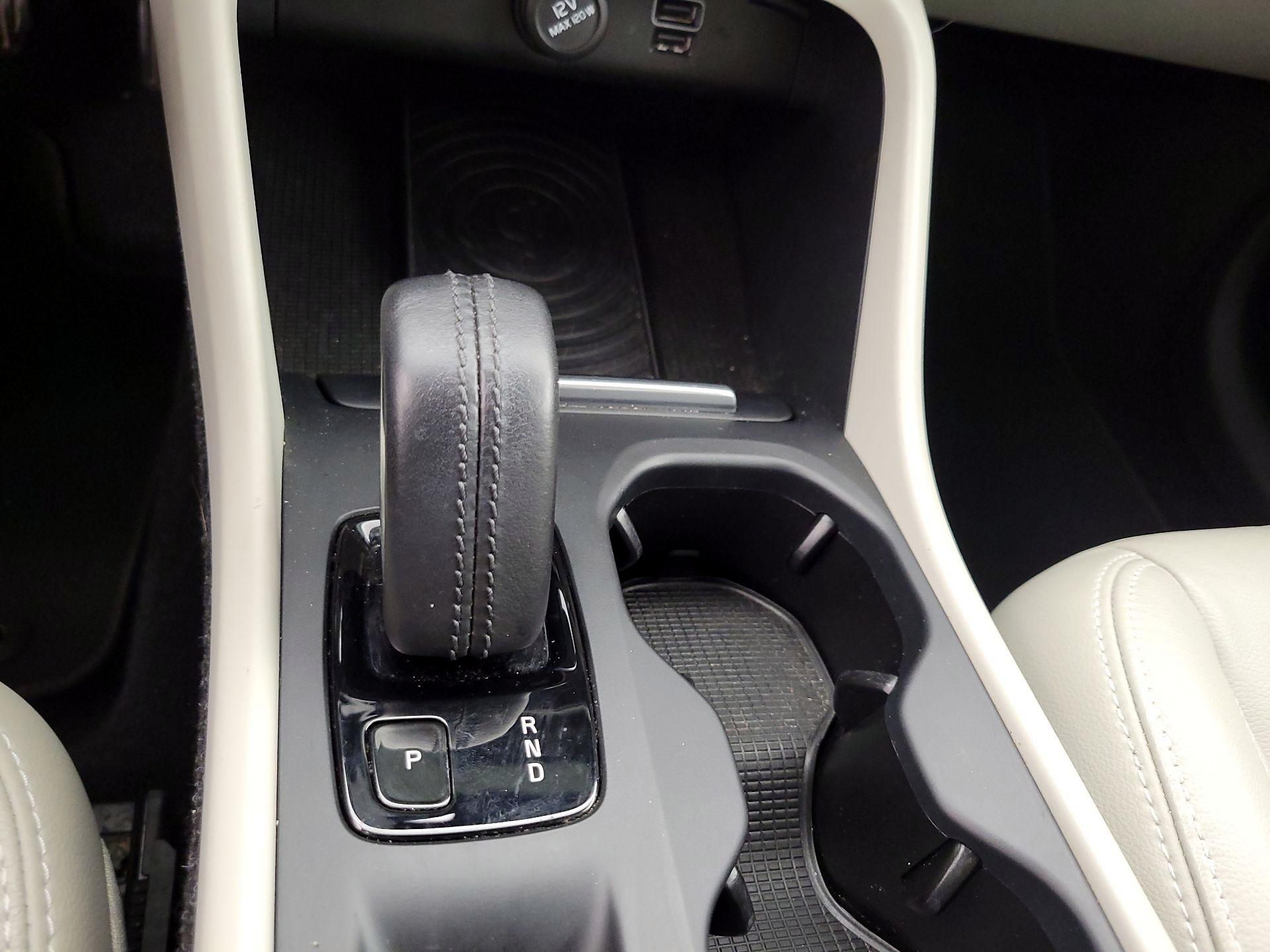 Thumbnail: 2019 Volvo XC40 - 16