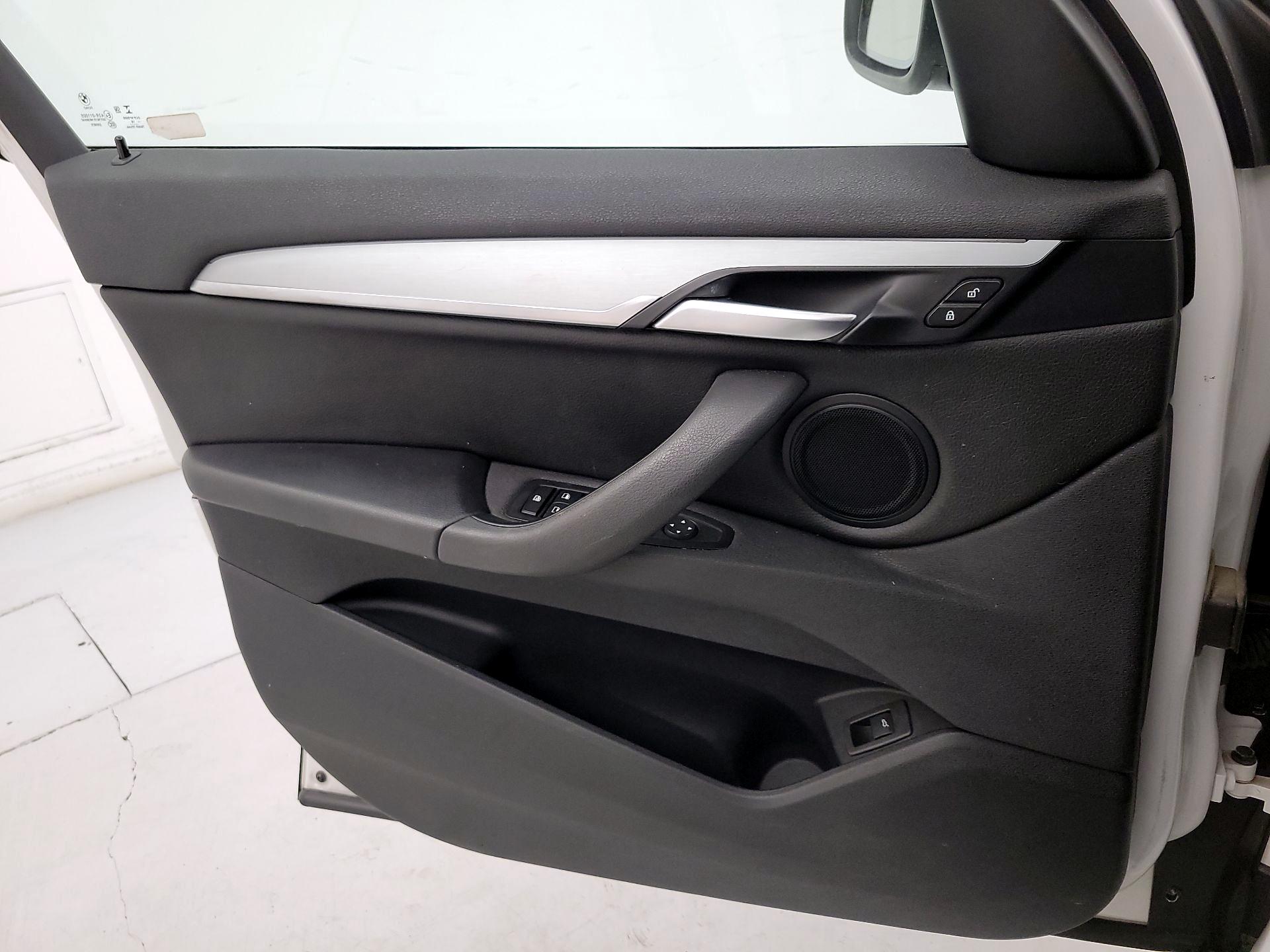 Thumbnail: 2018 BMW X1 - 12
