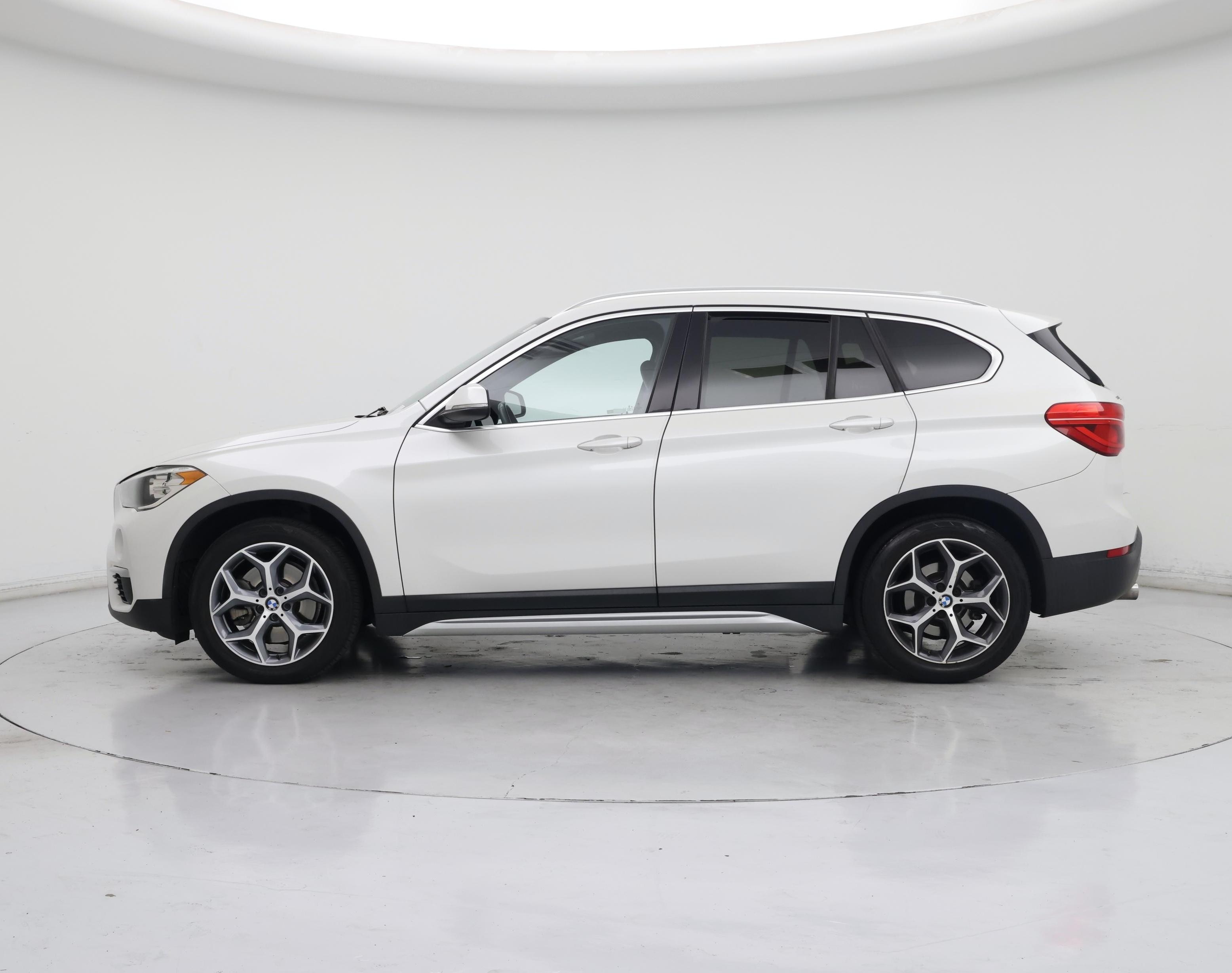 Thumbnail: 2018 BMW X1 - 3