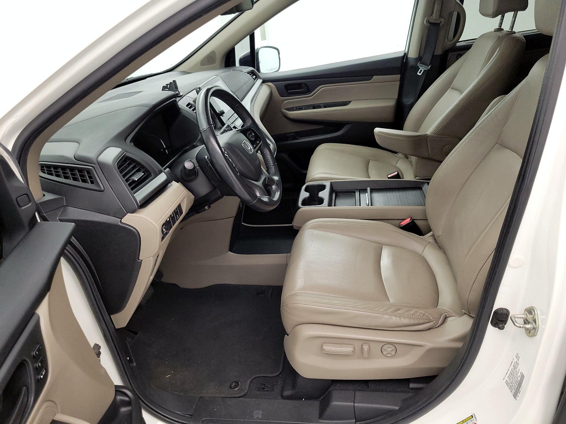 Thumbnail: 2019 Honda Odyssey - 11