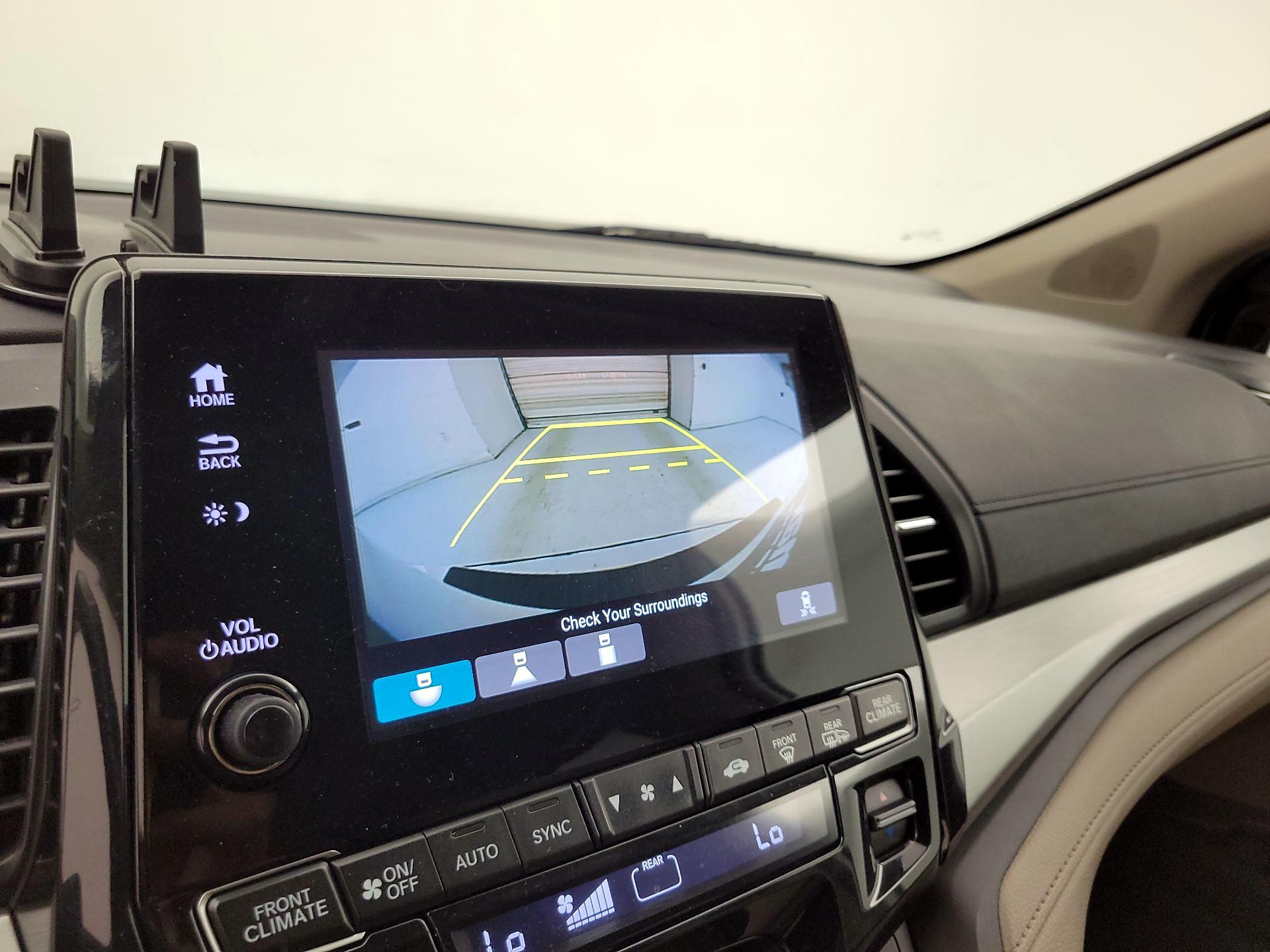 Thumbnail: 2019 Honda Odyssey - 14