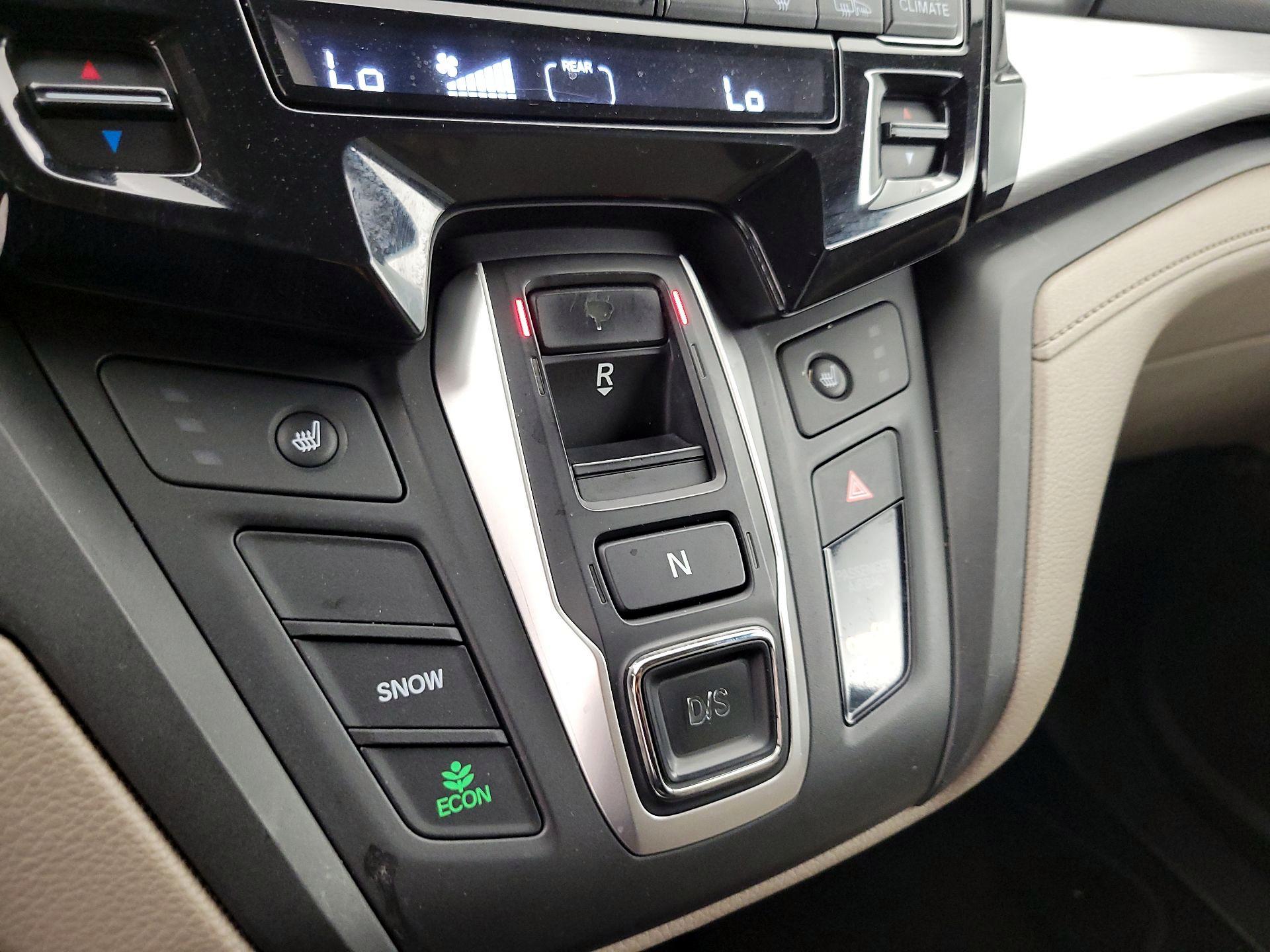 Thumbnail: 2019 Honda Odyssey - 17