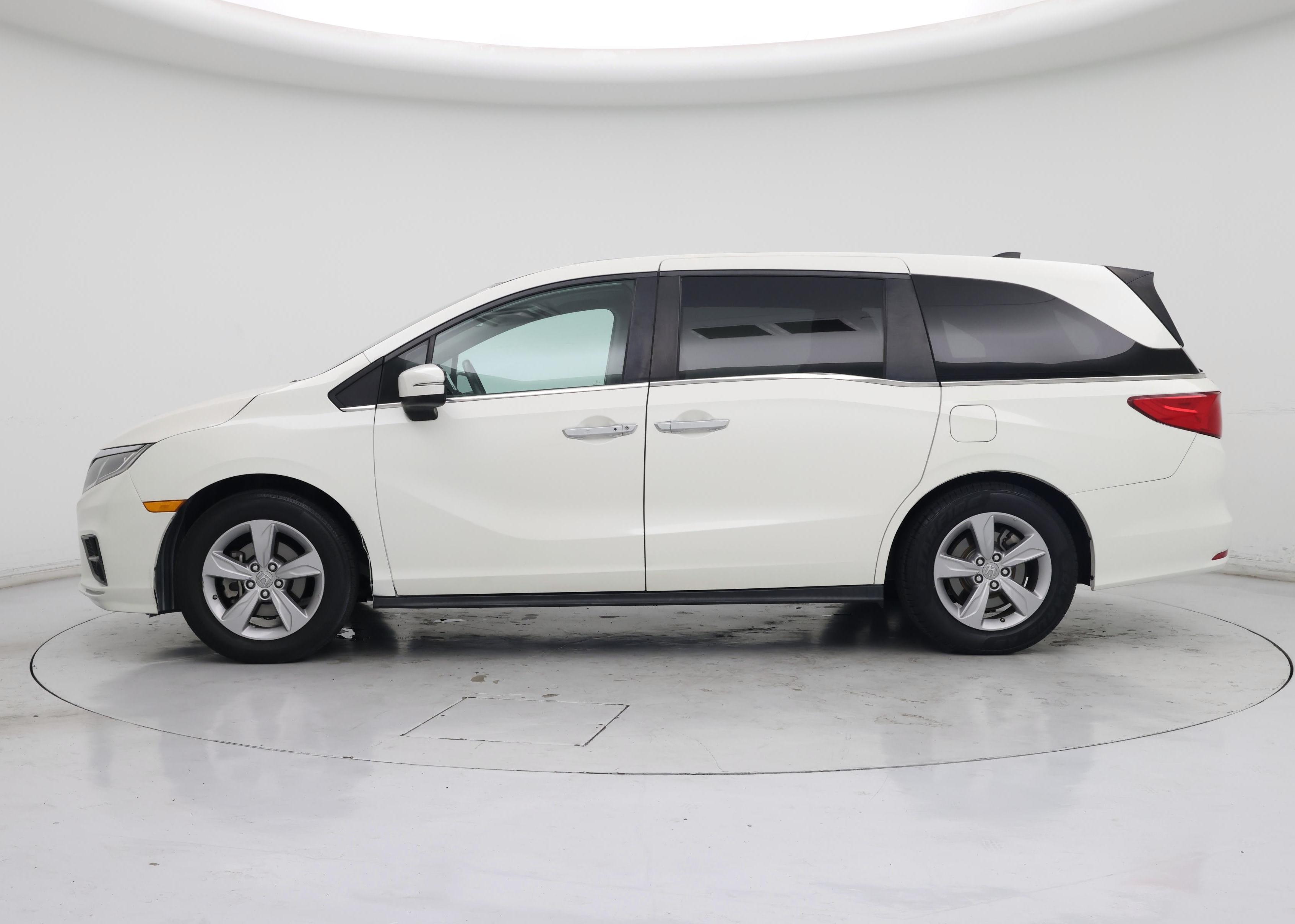 Thumbnail: 2019 Honda Odyssey - 3