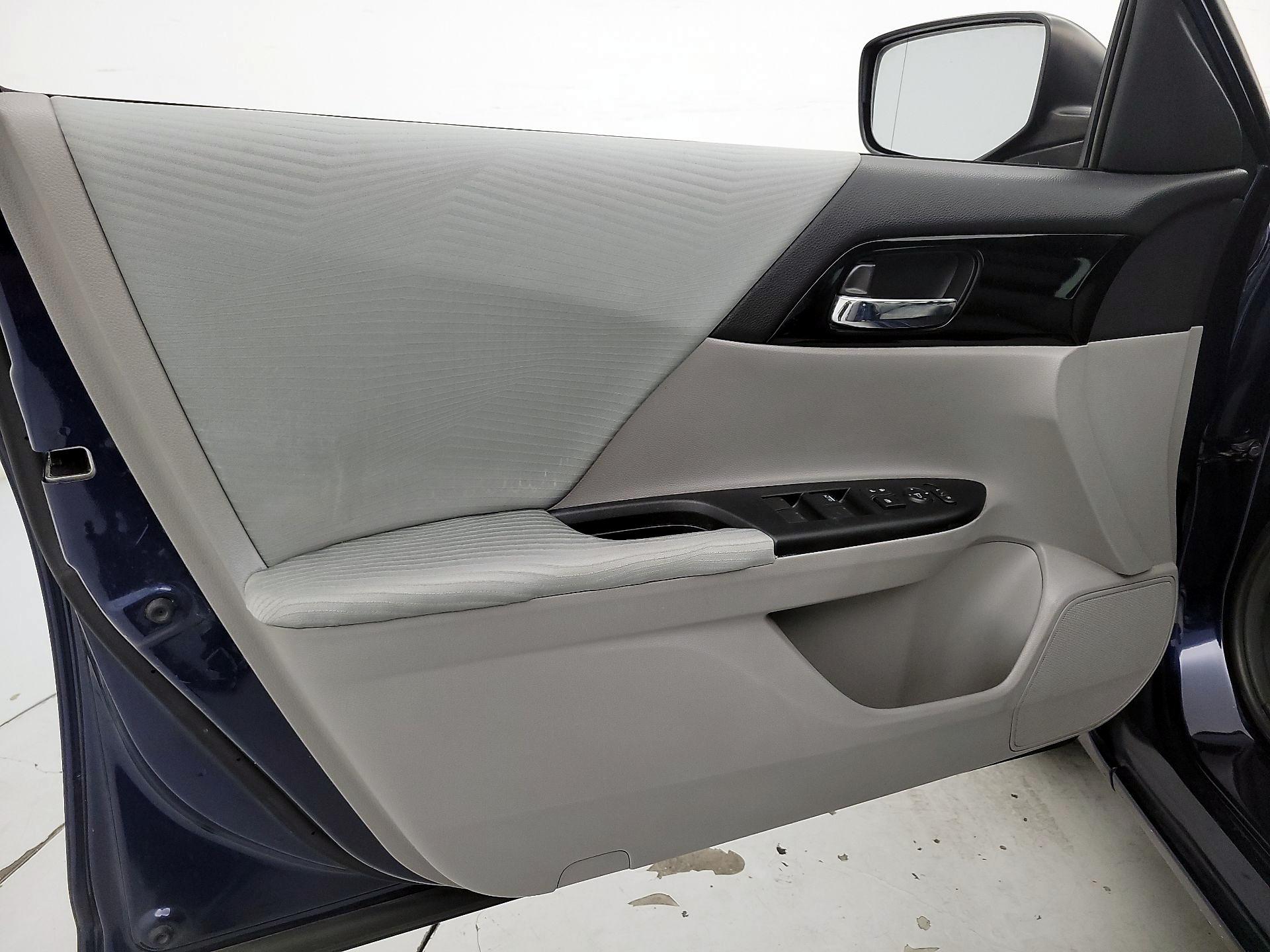 Thumbnail: 2016 Honda Accord - 12