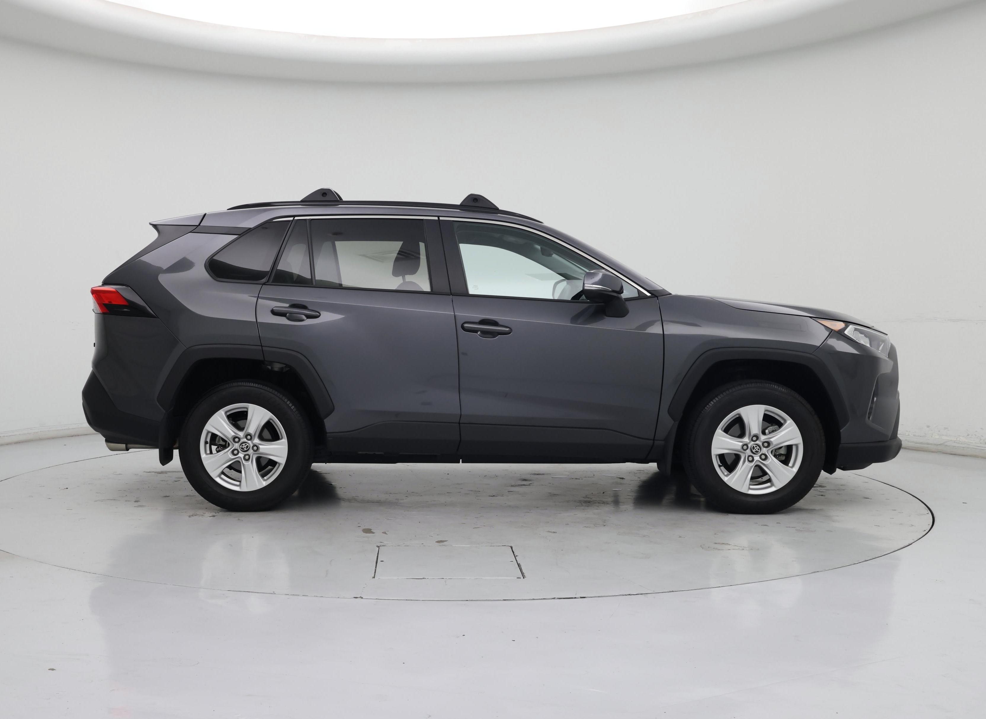 Thumbnail: 2021 Toyota RAV4 - 7
