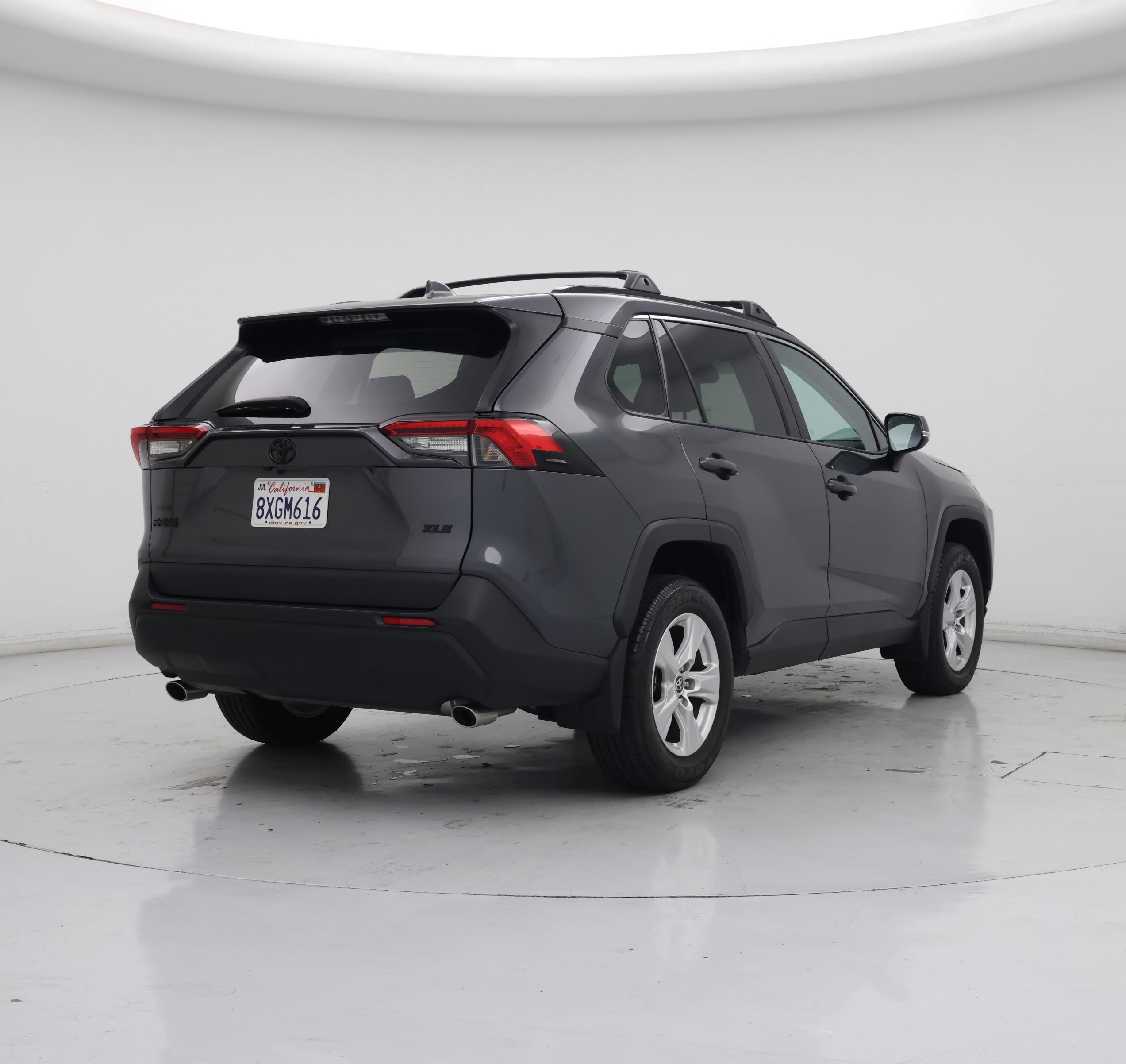 Thumbnail: 2021 Toyota RAV4 - 8