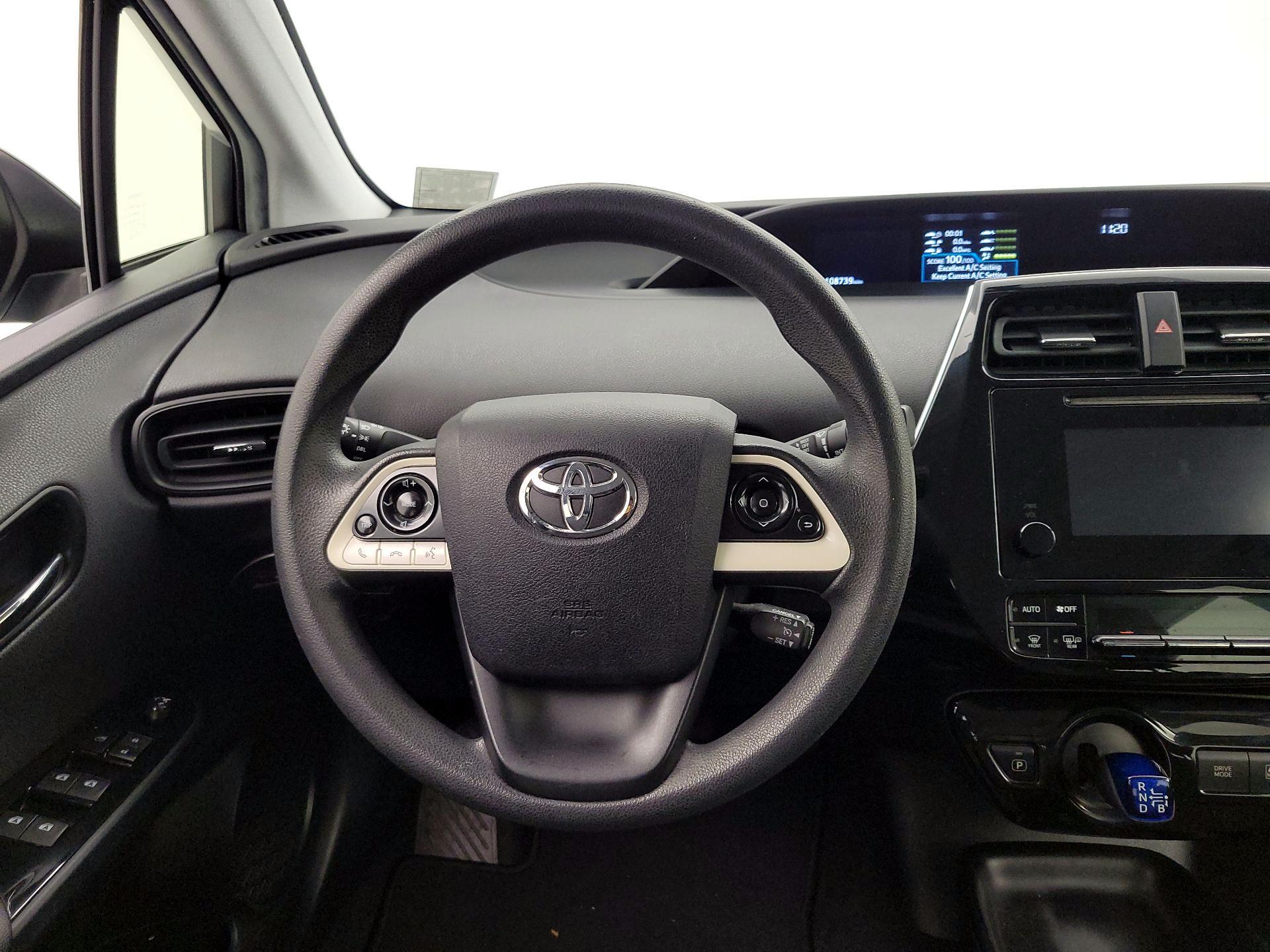 Thumbnail: 2016 Toyota Prius - 10