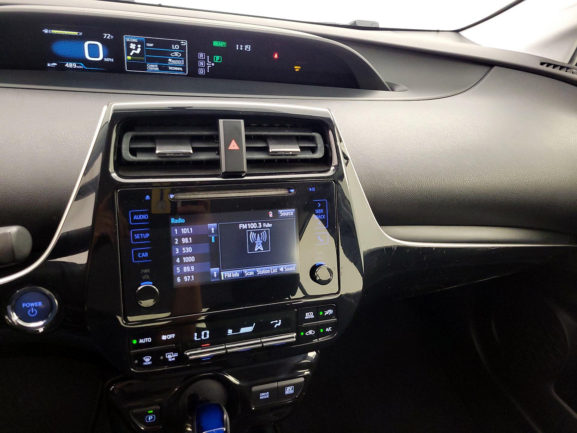 Thumbnail: 2016 Toyota Prius - 16
