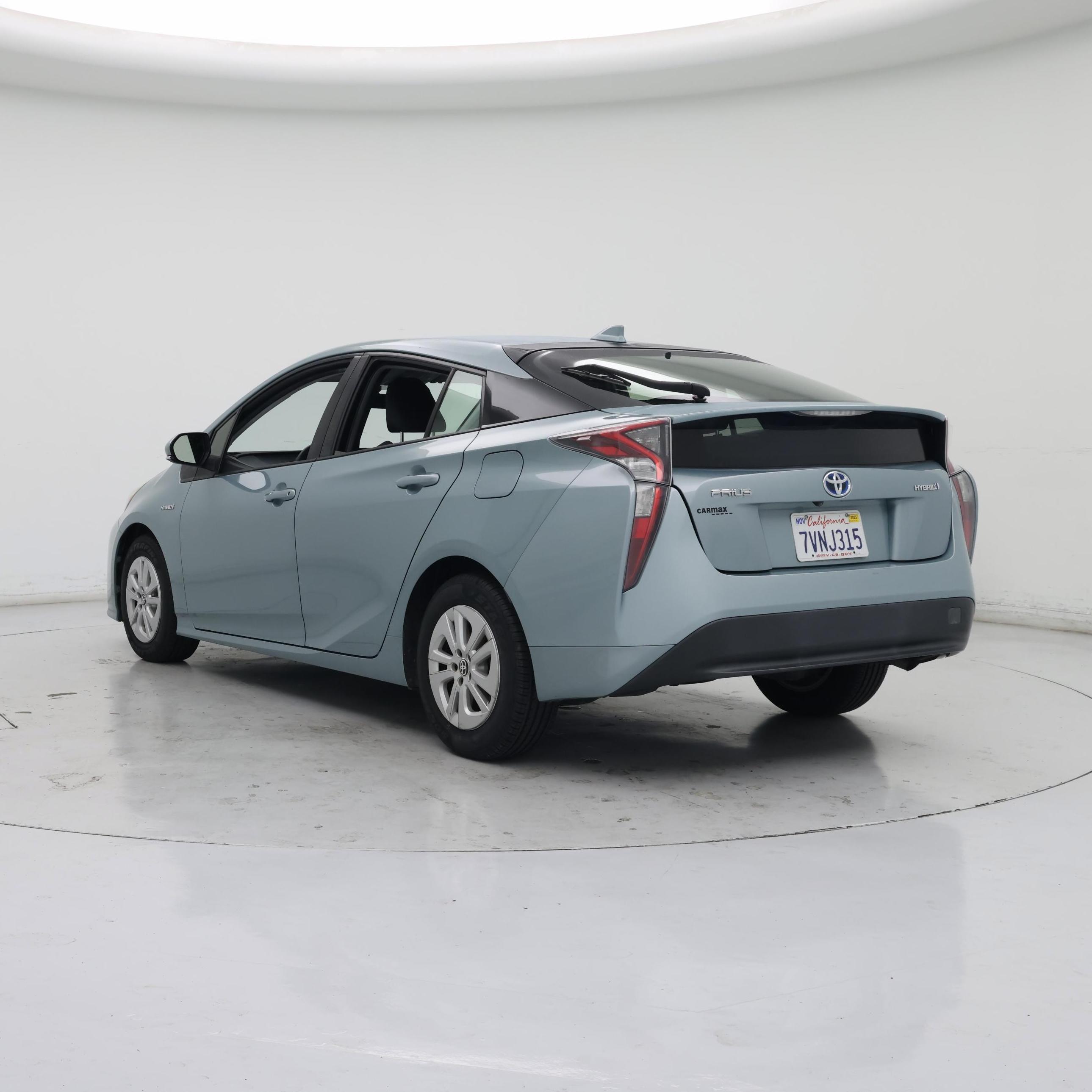Thumbnail: 2016 Toyota Prius - 2