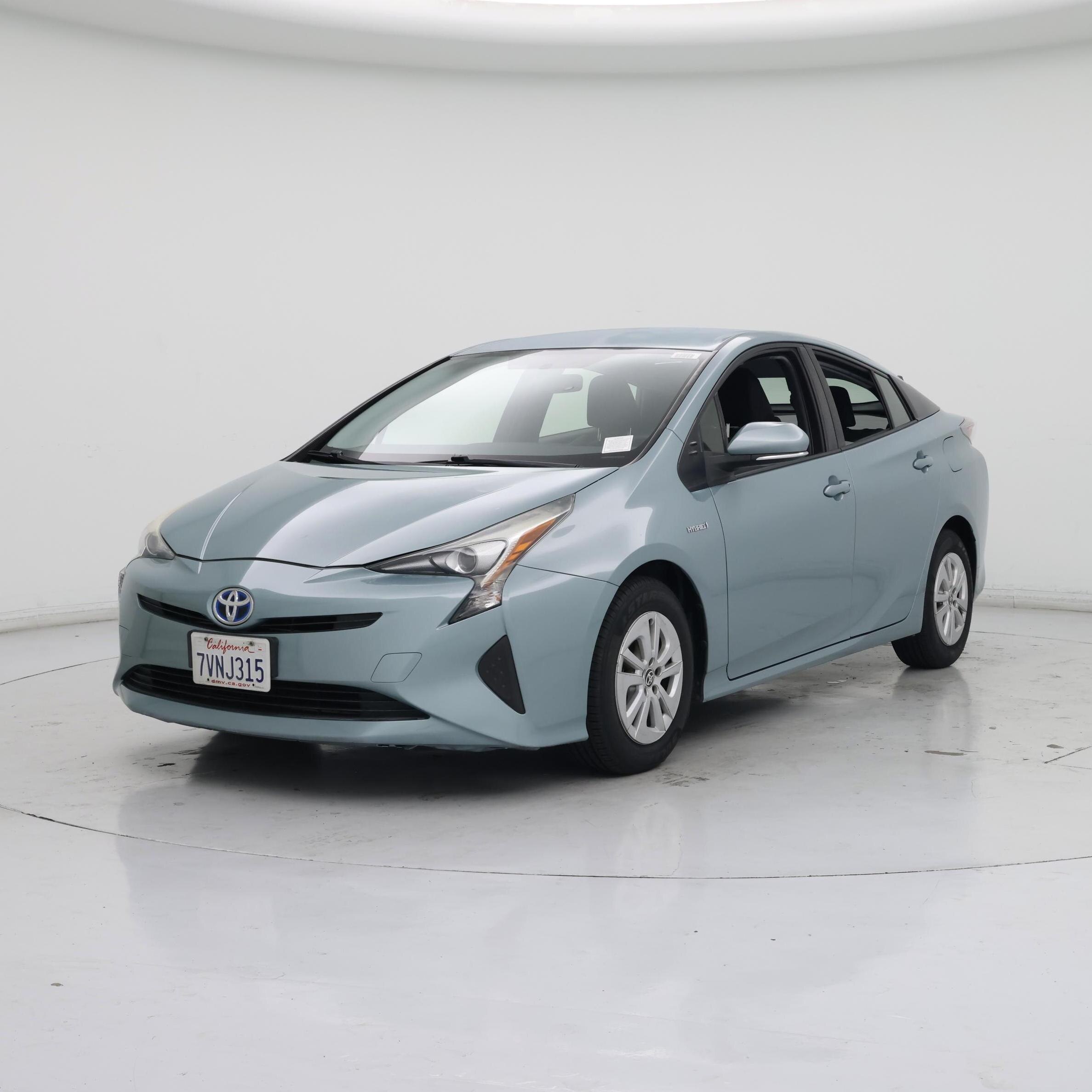Thumbnail: 2016 Toyota Prius - 4