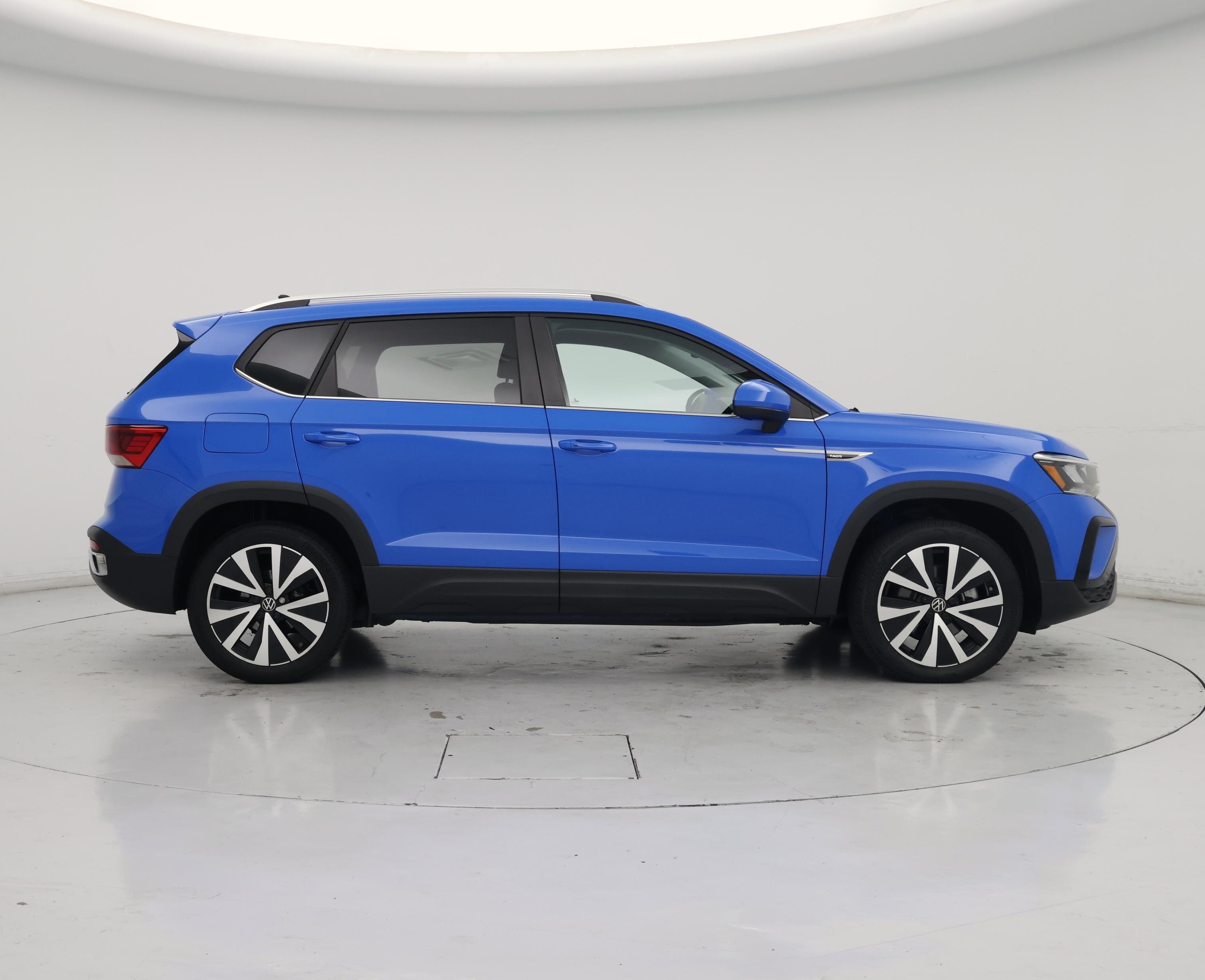 Thumbnail: 2023 Volkswagen Taos - 7
