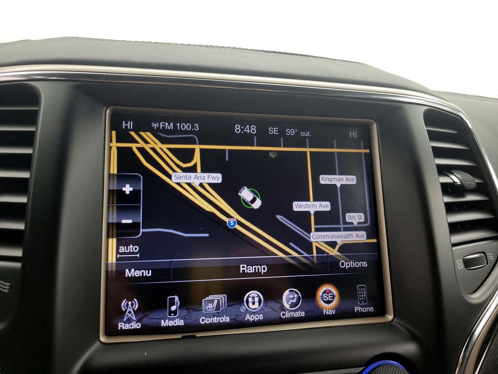 Thumbnail: 2015 Jeep Grand Cherokee - 14