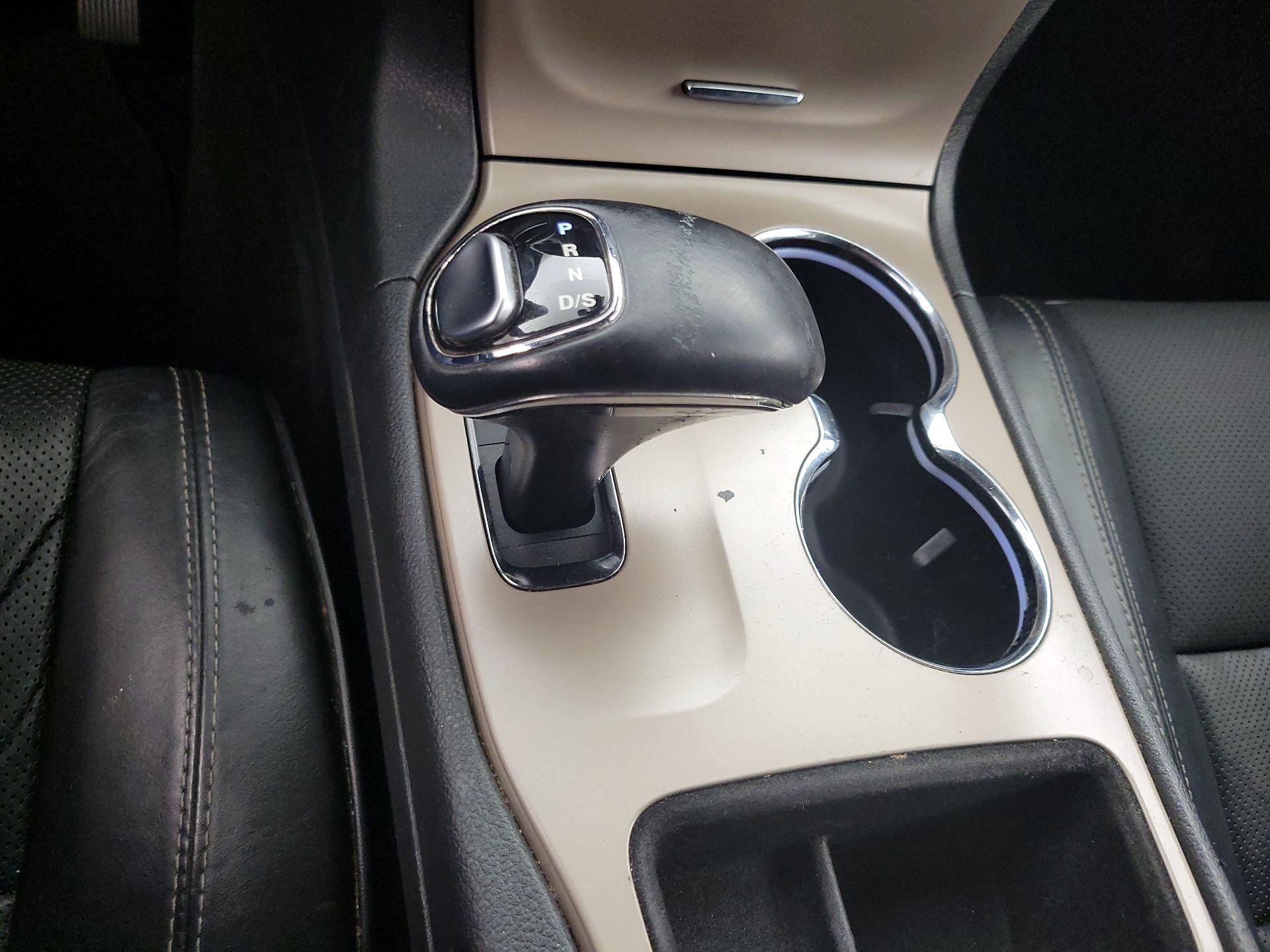 Thumbnail: 2015 Jeep Grand Cherokee - 18