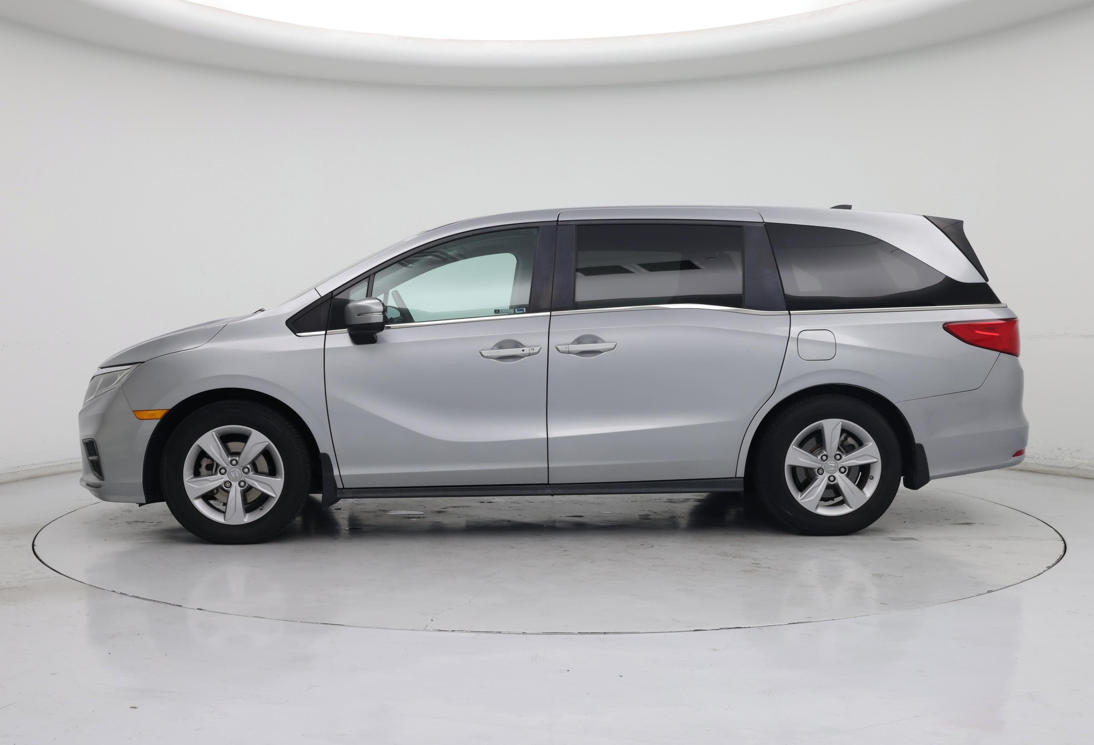 Thumbnail: 2019 Honda Odyssey - 3
