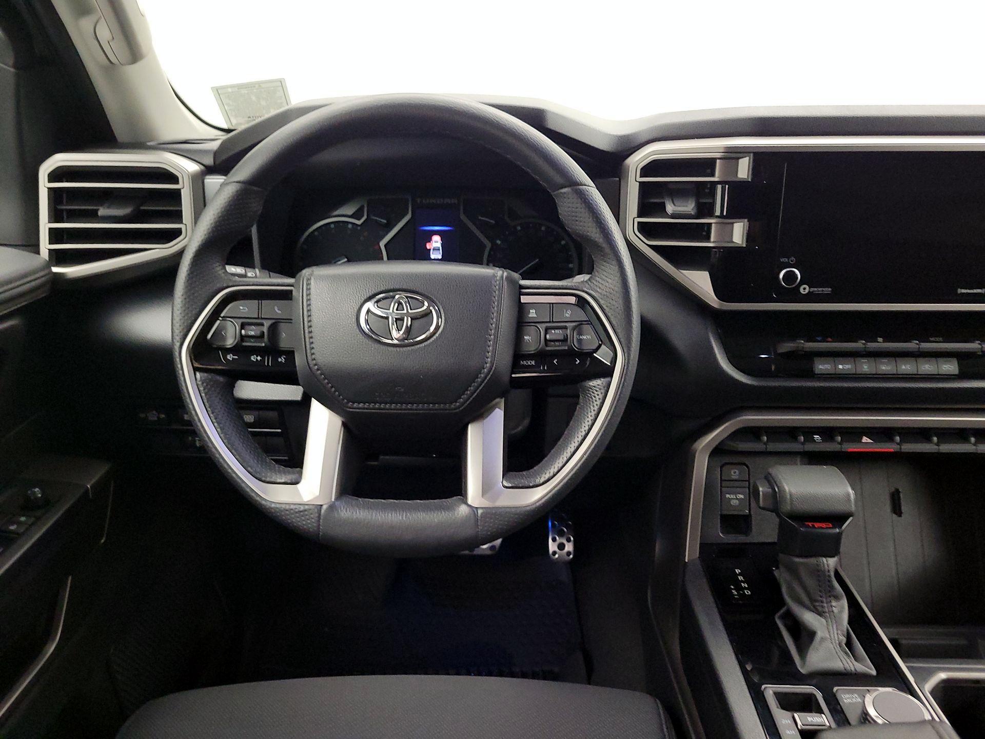 Thumbnail: 2024 Toyota Tundra - 10