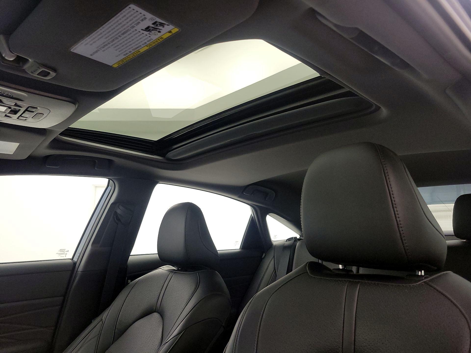 Thumbnail: 2021 Toyota Avalon - 20