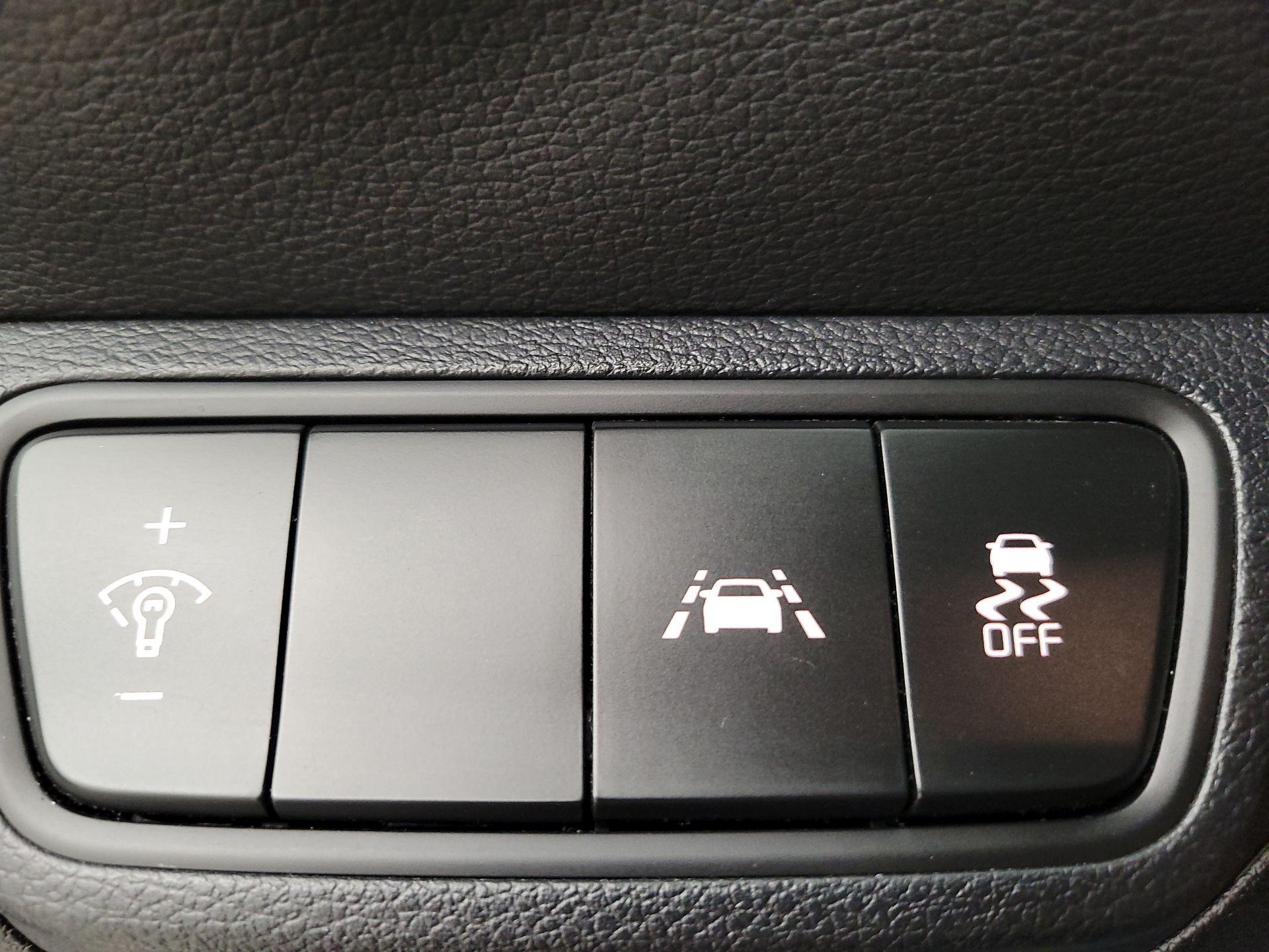 Thumbnail: 2021 Kia Forte - 13